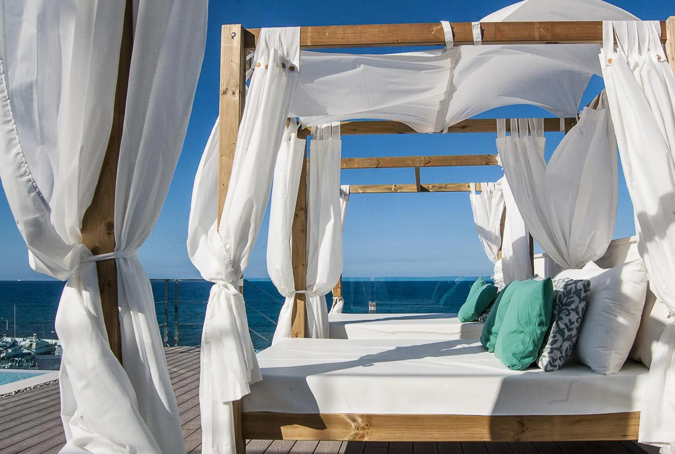 Balcony/Terrace, Bed in BQ Aguamarina Boutique Hotel