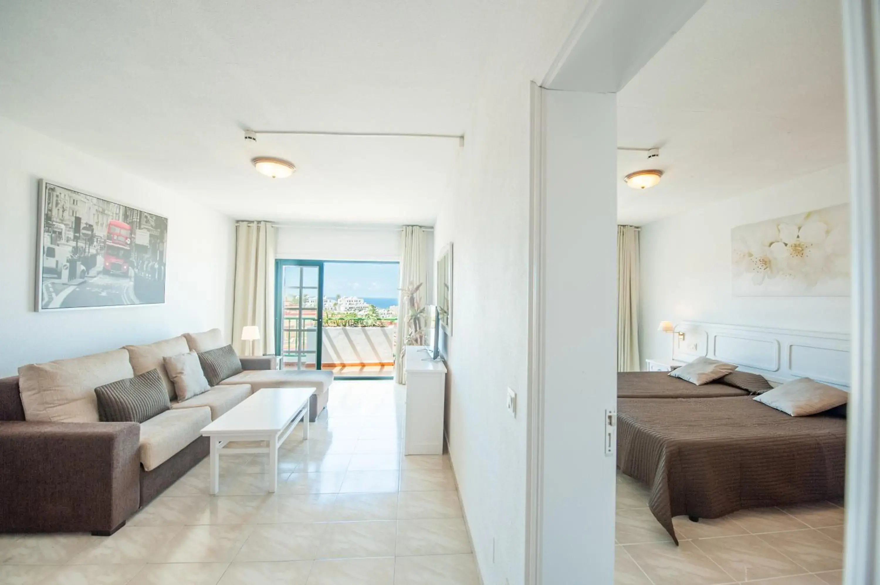 Living room in Aparthotel Neptuno Costadeje Living room in Aparthotel Neptuno Costadeje