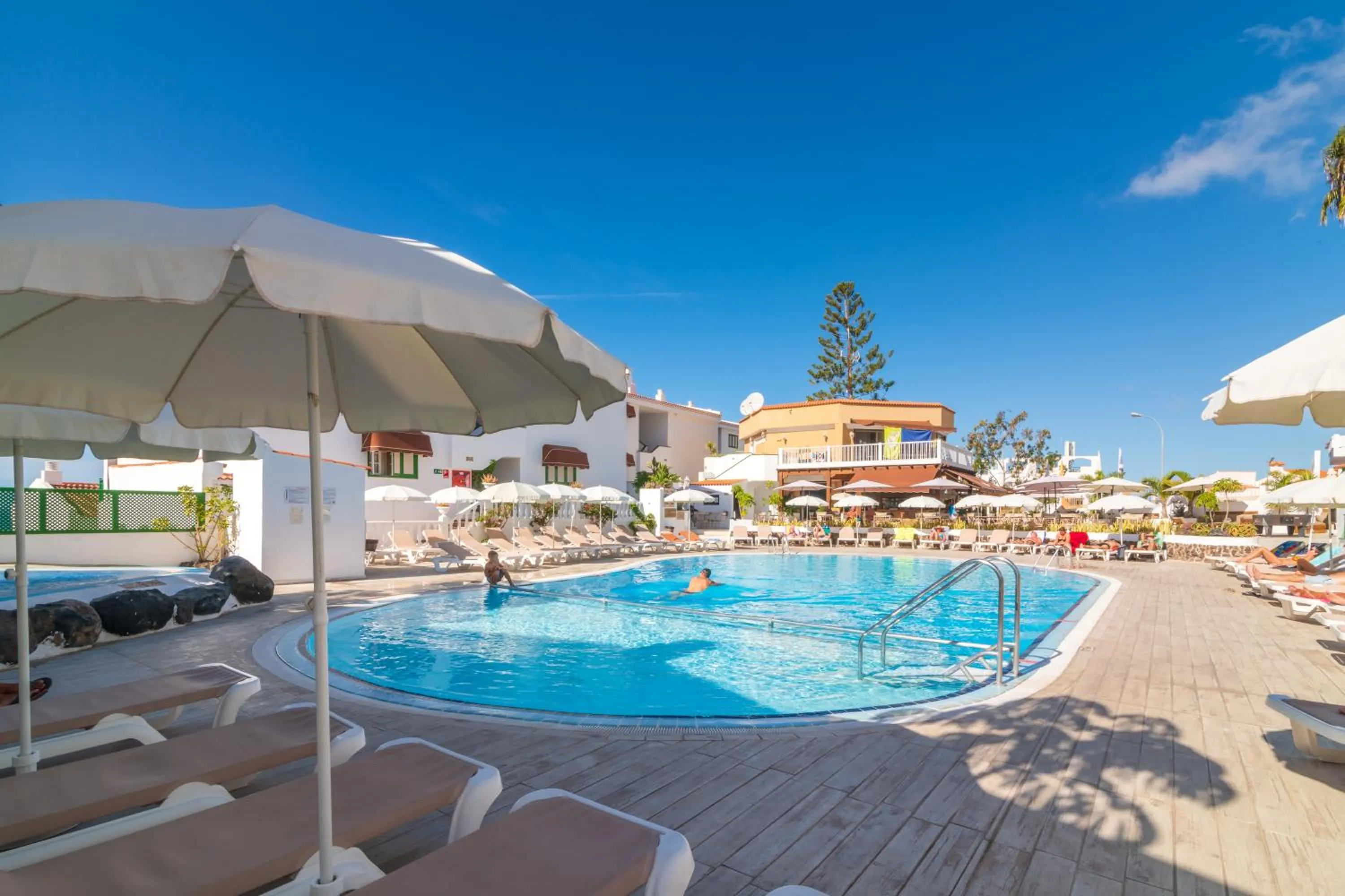 Swimming pool in Aparthotel Neptuno Costadeje