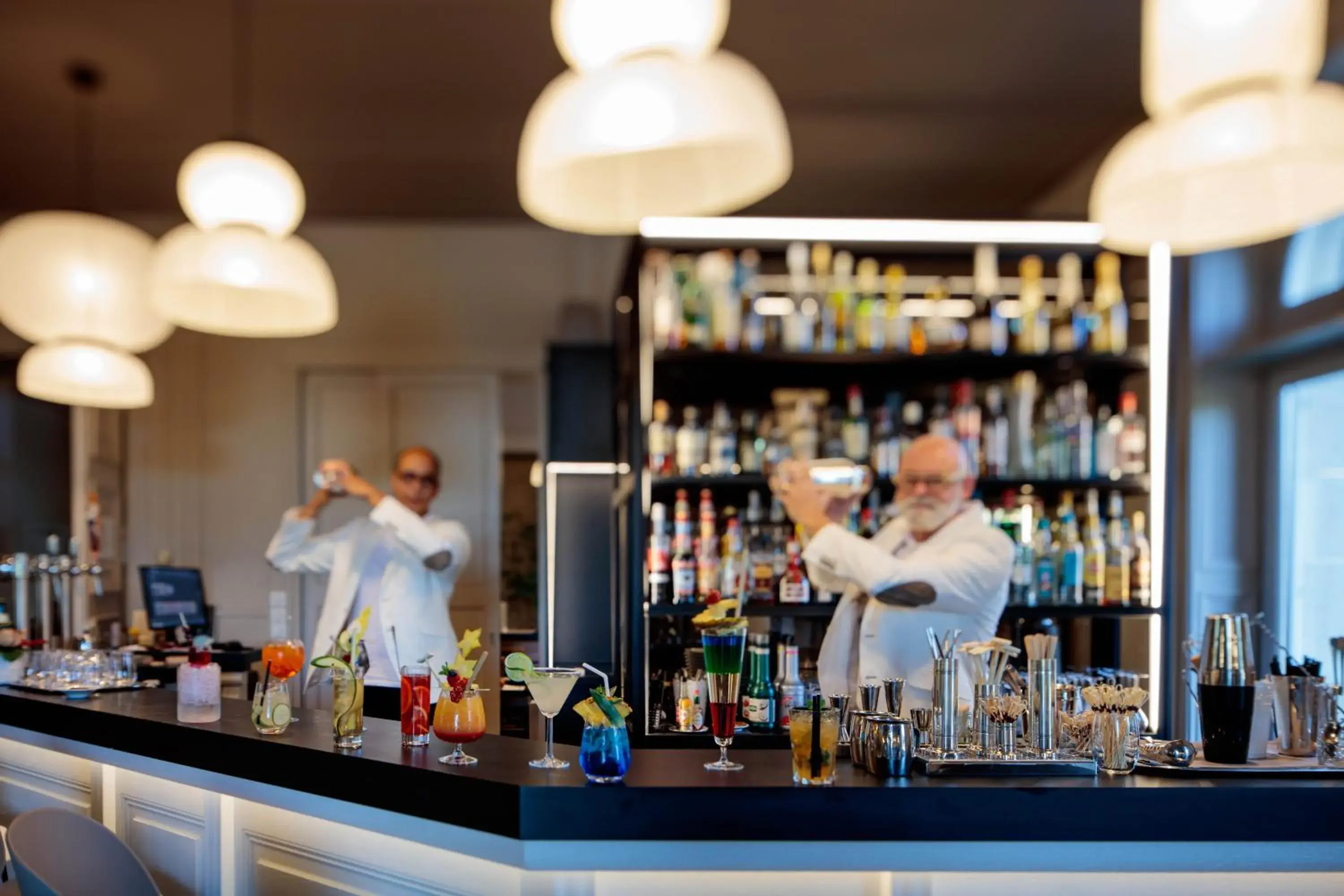 Lounge or bar in Garrigae Manoir de Beauvoir Poitiers Sud - Hotel & Spa Lounge or bar in Garrigae Manoir de Beauvoir Poitiers Sud - Hotel & Spa