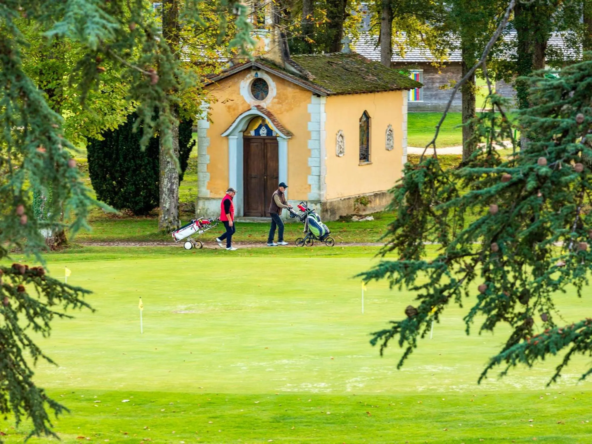 Garden in Garrigae Manoir de Beauvoir Poitiers Sud - Hotel & Spa