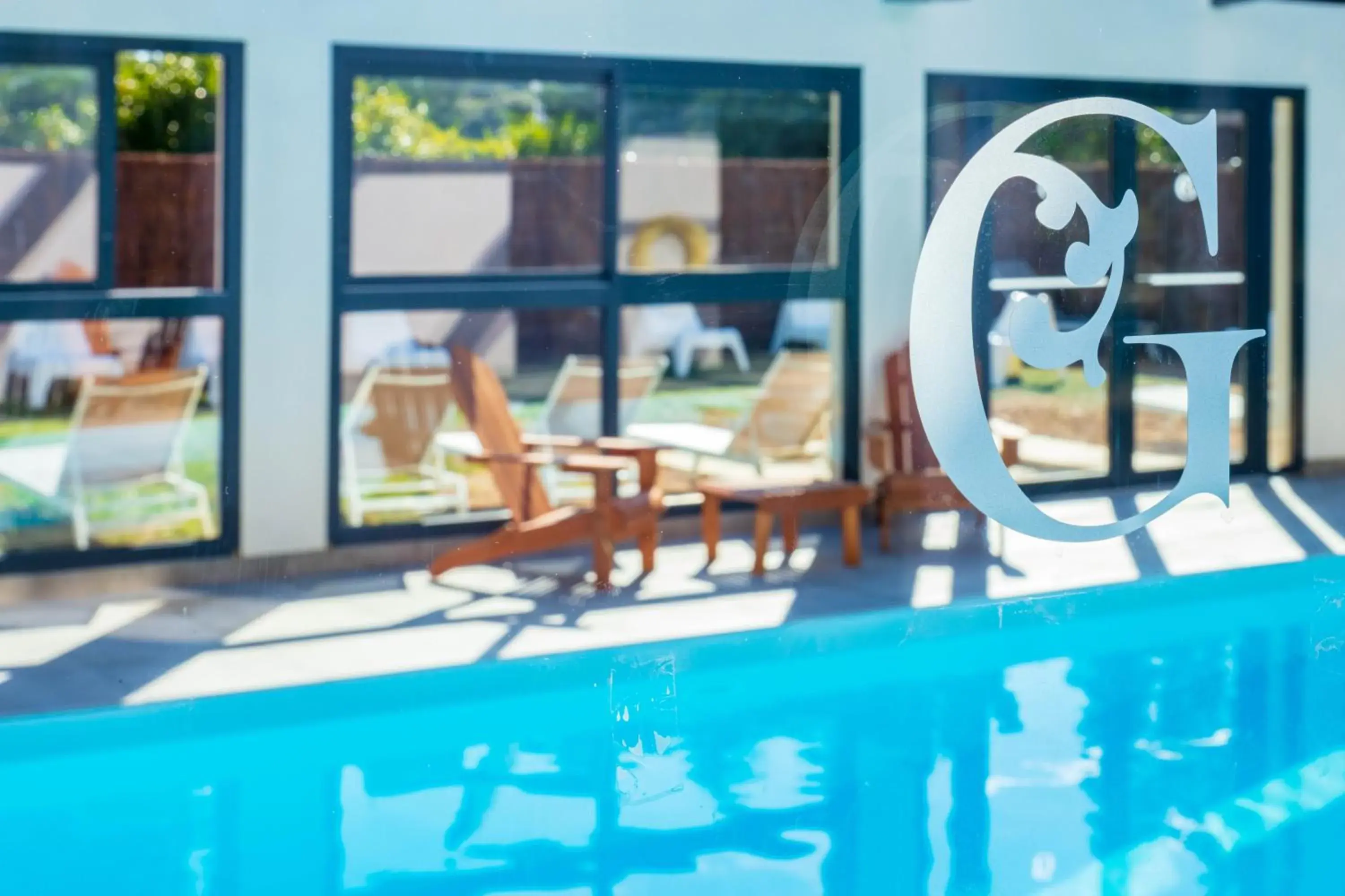 Swimming pool in Garrigae Manoir de Beauvoir Poitiers Sud - Hotel & Spa Swimming pool in Garrigae Manoir de Beauvoir Poitiers Sud - Hotel & Spa