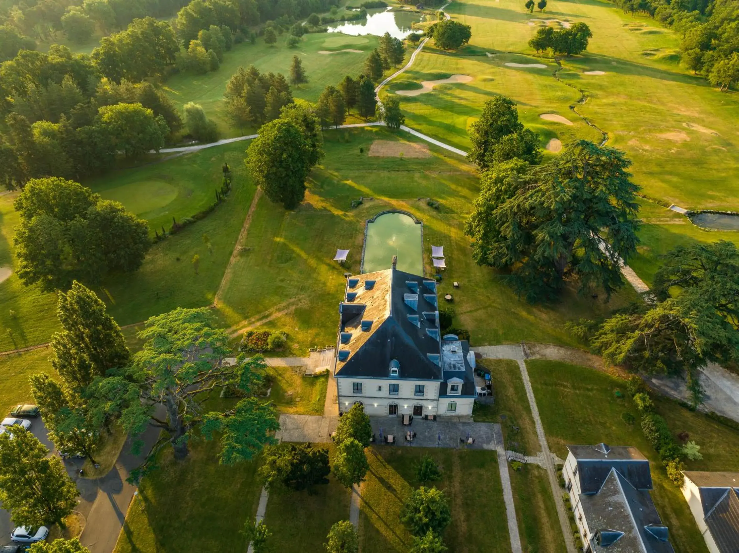 Bird's eye view in Garrigae Manoir de Beauvoir Poitiers Sud - Hotel & Spa Bird's eye view in Garrigae Manoir de Beauvoir Poitiers Sud - Hotel & Spa