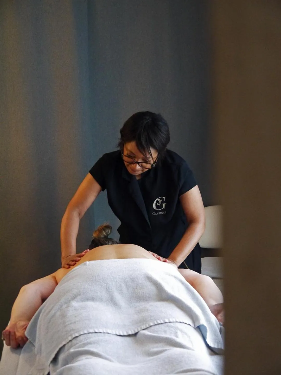 Massage in Garrigae Manoir de Beauvoir Poitiers Sud - Hotel & Spa