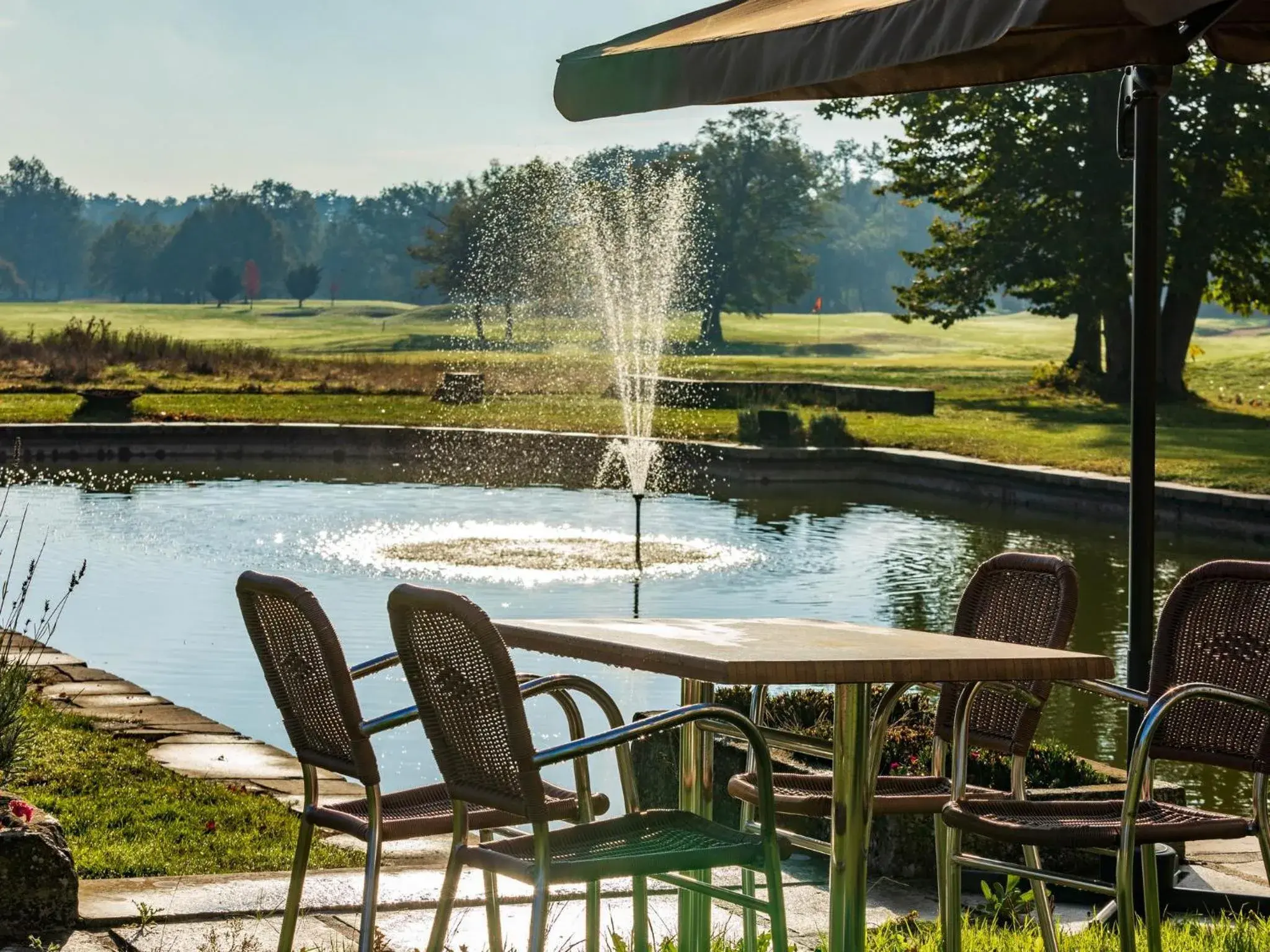 Garden view in Garrigae Manoir de Beauvoir Poitiers Sud - Hotel & Spa Garden view in Garrigae Manoir de Beauvoir Poitiers Sud - Hotel & Spa