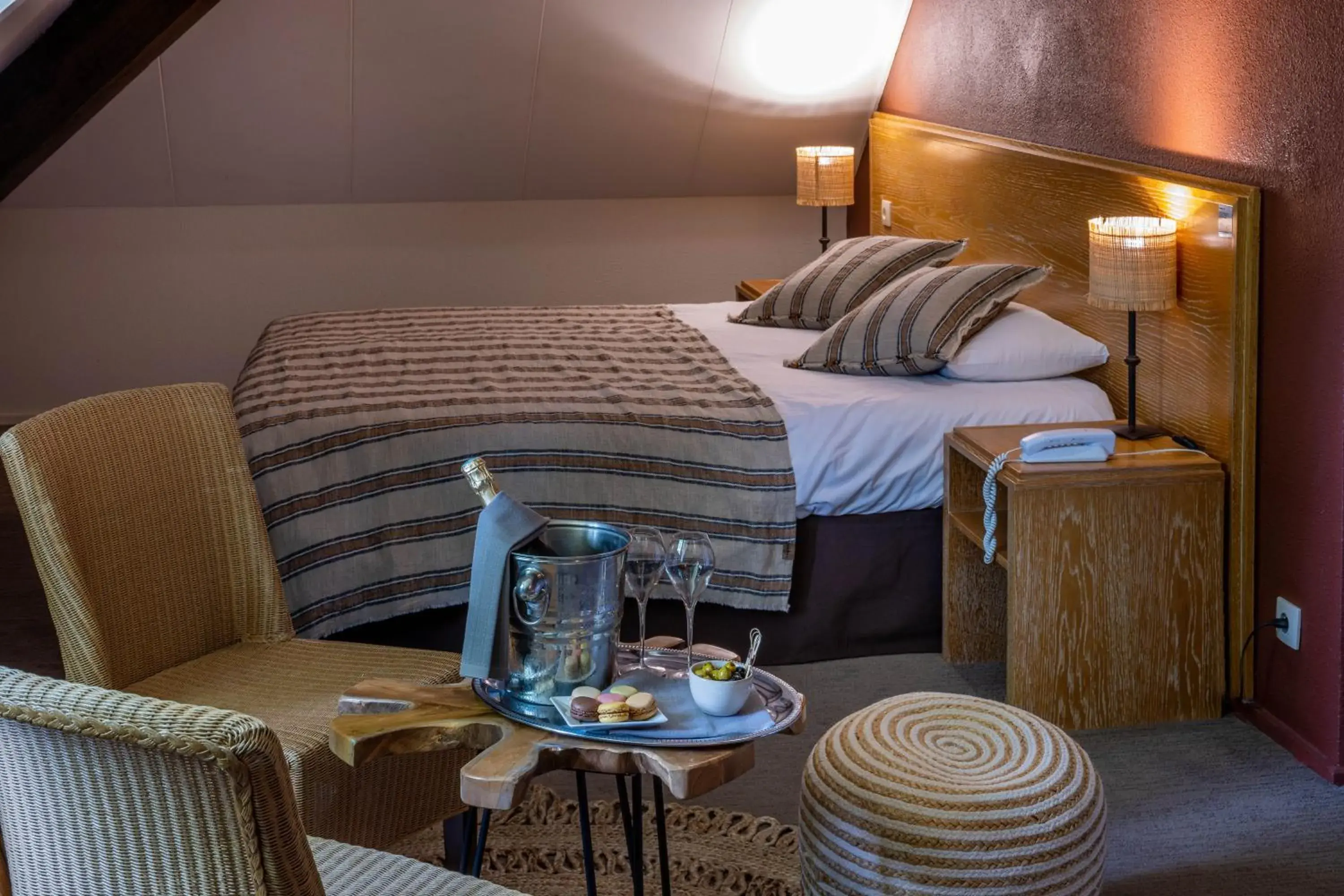 Bedroom, Bed in Garrigae Manoir de Beauvoir Poitiers Sud - Hotel & Spa Bedroom, Bed in Garrigae Manoir de Beauvoir Poitiers Sud - Hotel & Spa