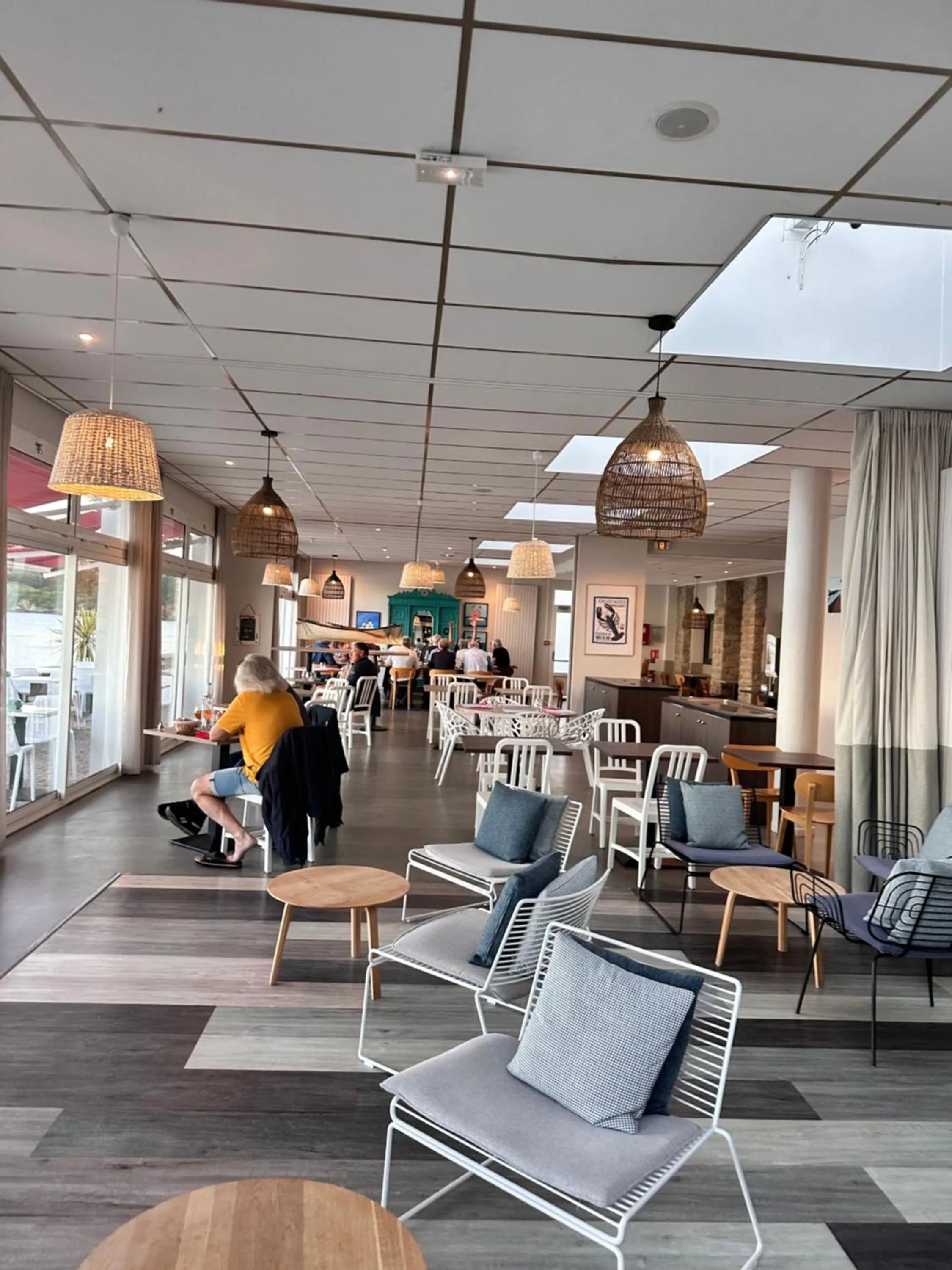 Restaurant/places to eat in Garrigae Cap Coz