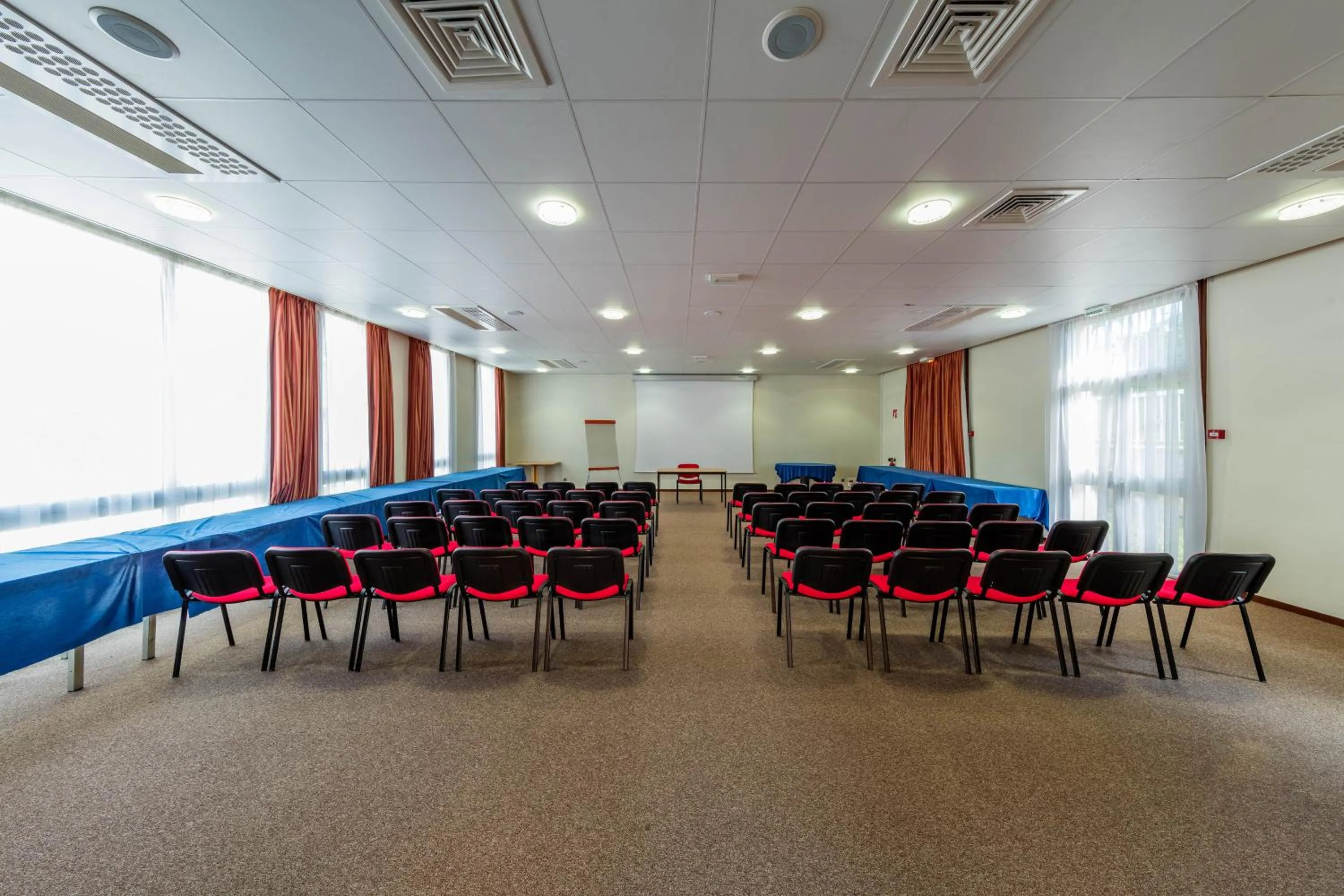 Meeting/conference room in Noemys Neris Montlucon - hotel restaurant