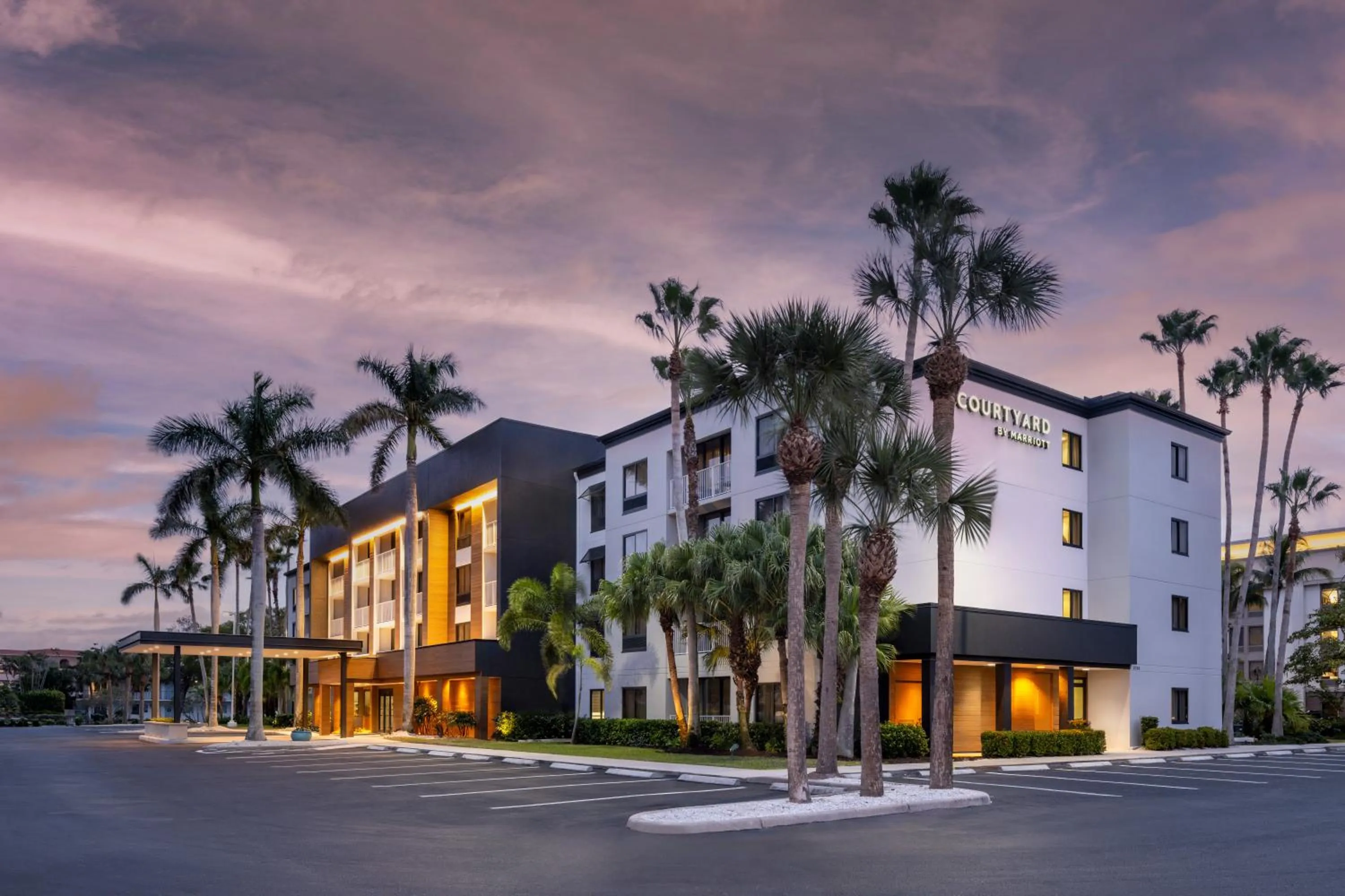 Property building in Courtyard by Marriott - Naples
