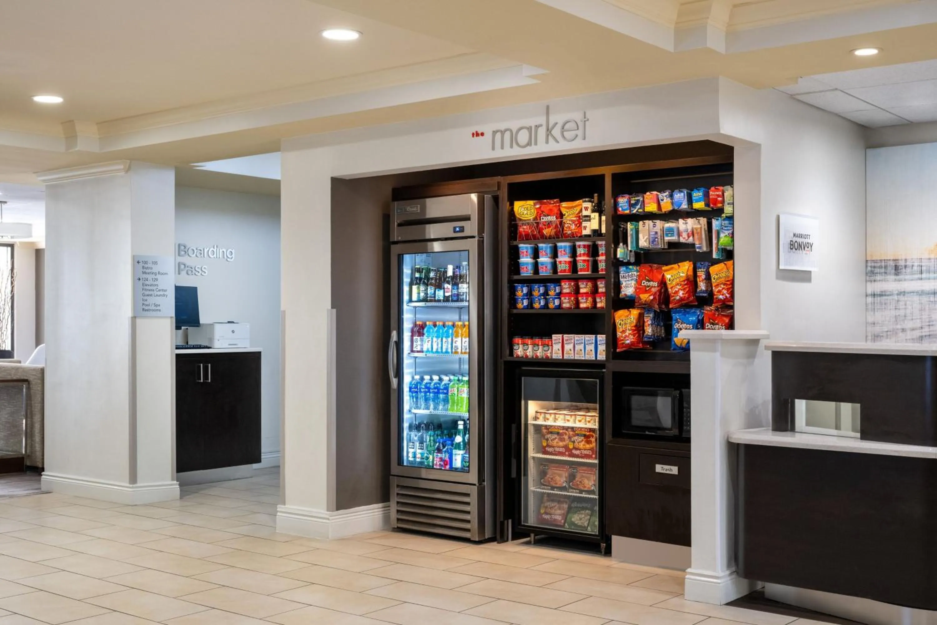 Lobby or reception in Courtyard by Marriott - Naples