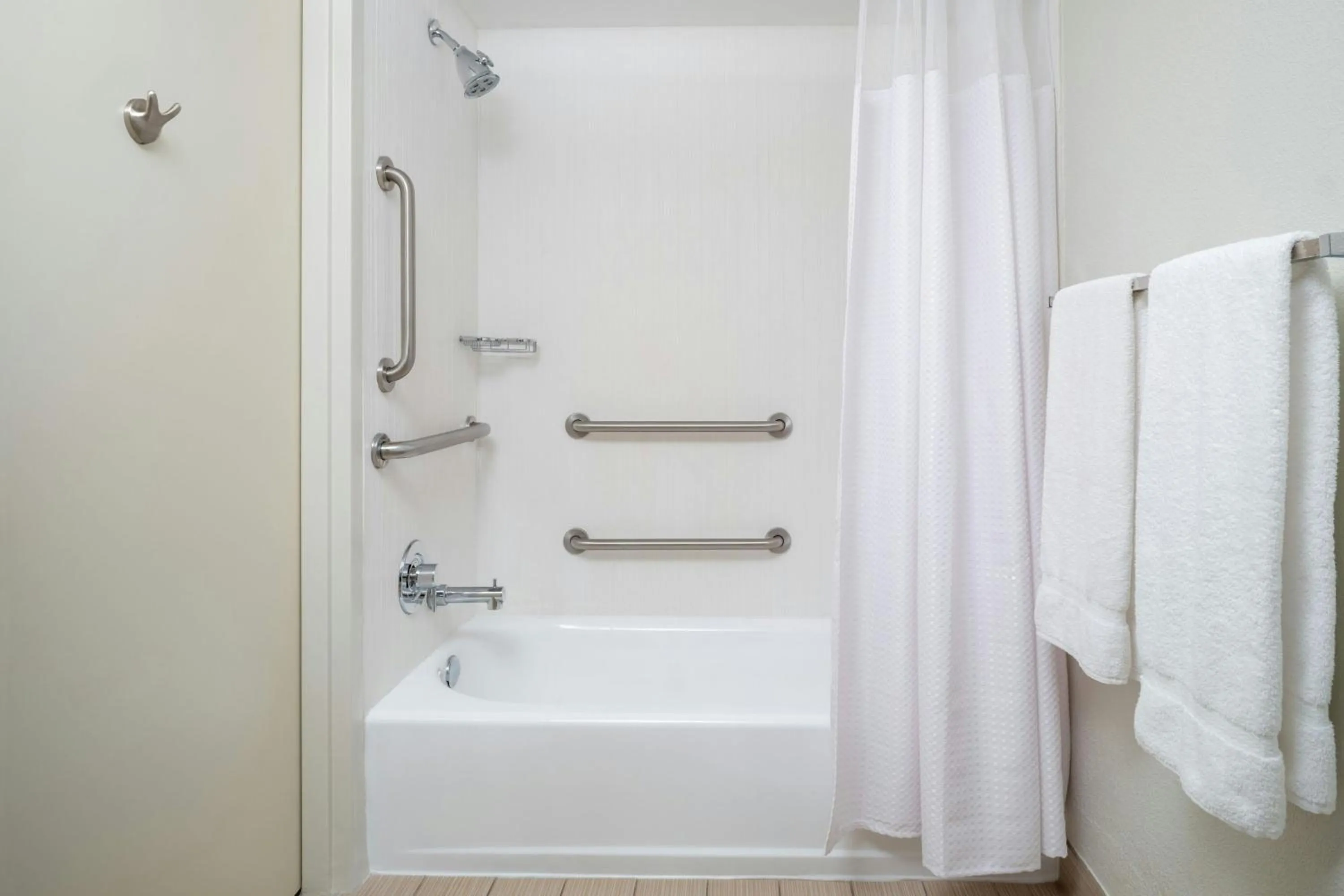 Bathroom in Courtyard by Marriott - Naples