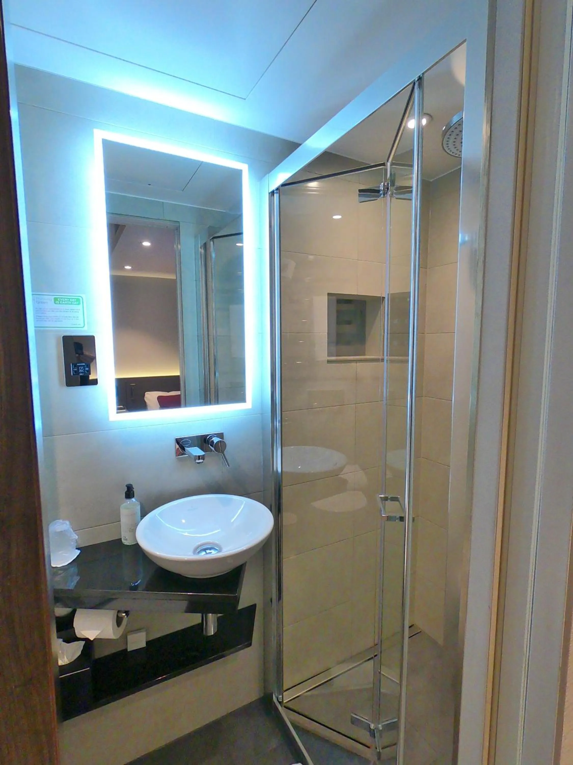 Bathroom in Best Western Plus Delmere Hotel