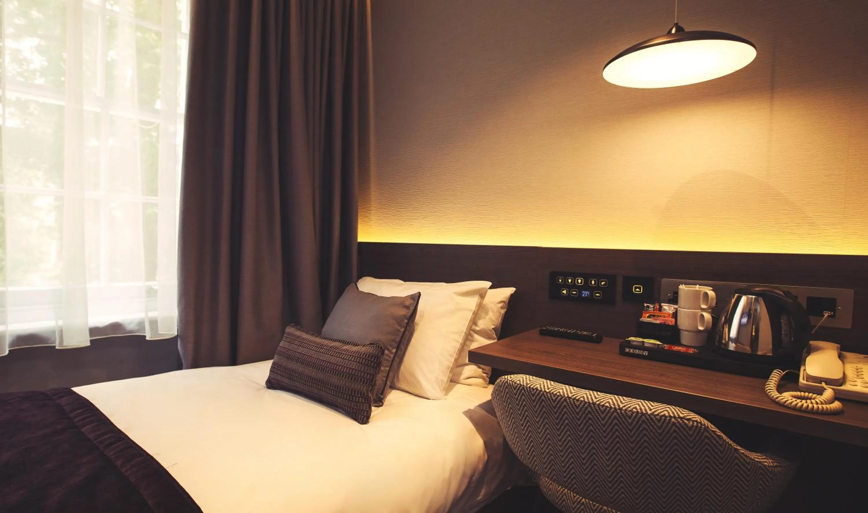 Decorative detail, Bed in Best Western Plus Delmere Hotel