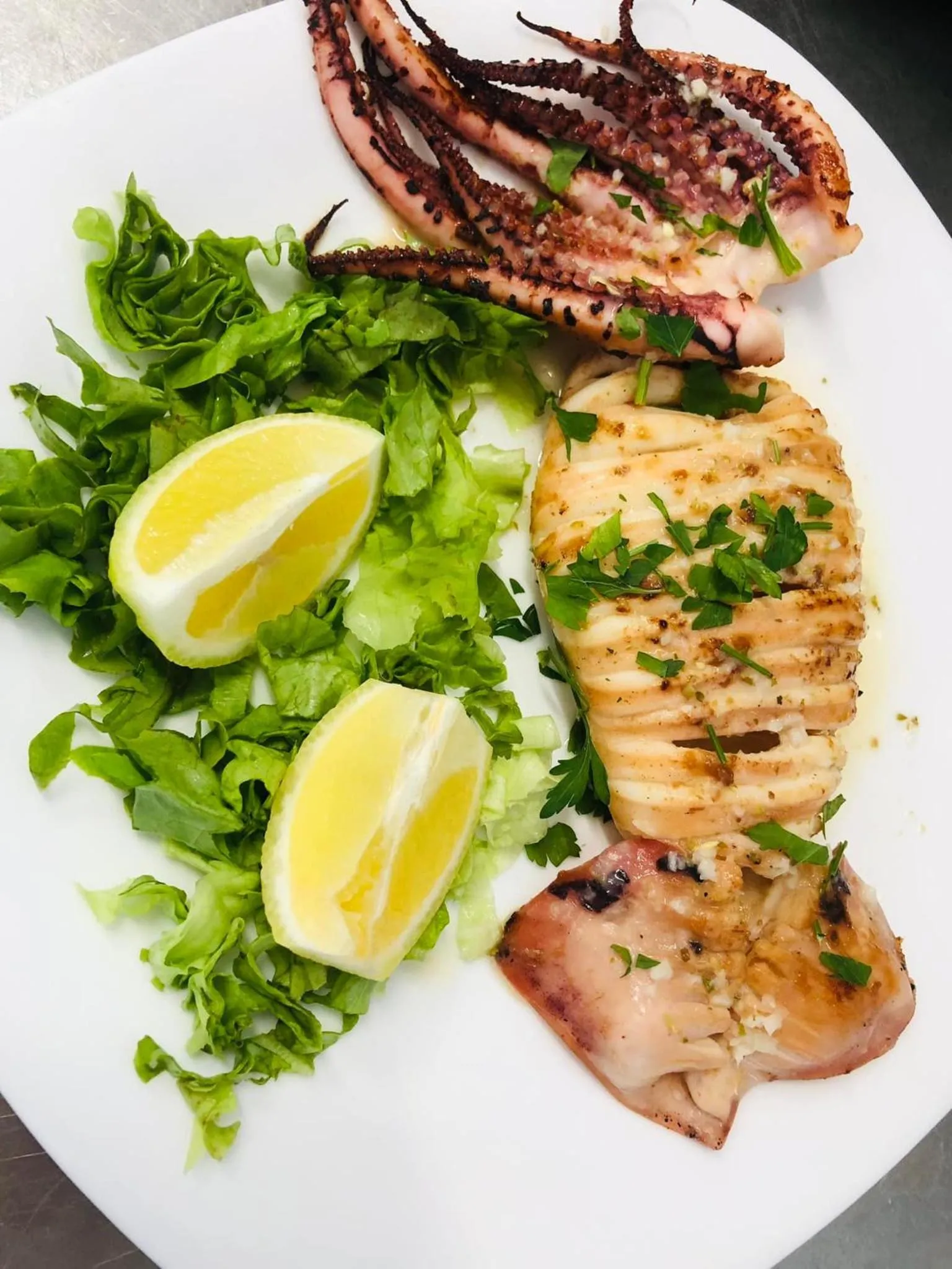 Restaurant/places to eat in Casa Pescarilor