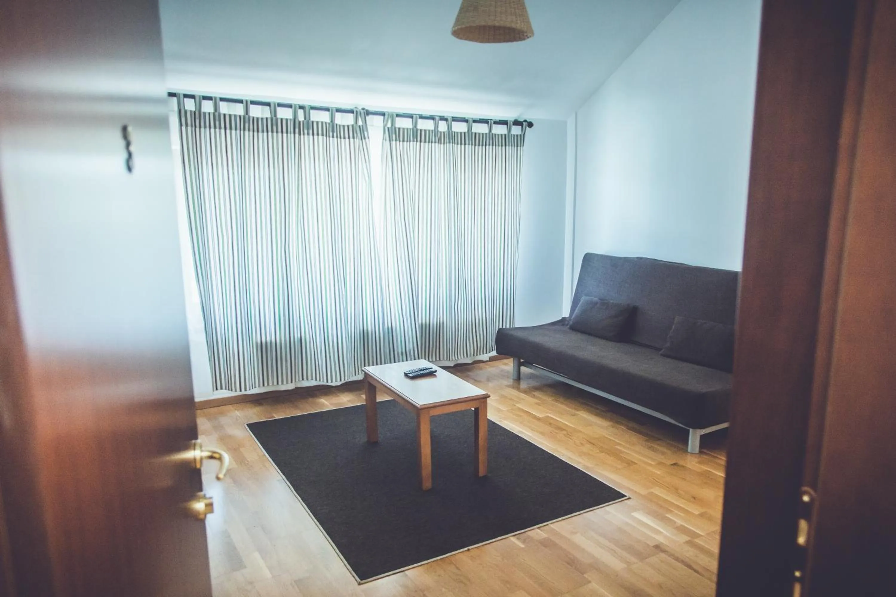 Photo of the whole room in Casa Pescarilor