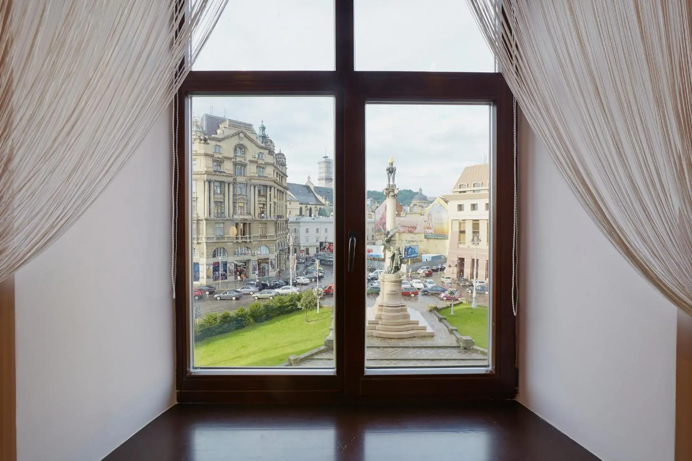 Apartment Mitskevycha Square 5 Apartment Mitskevycha Square 5