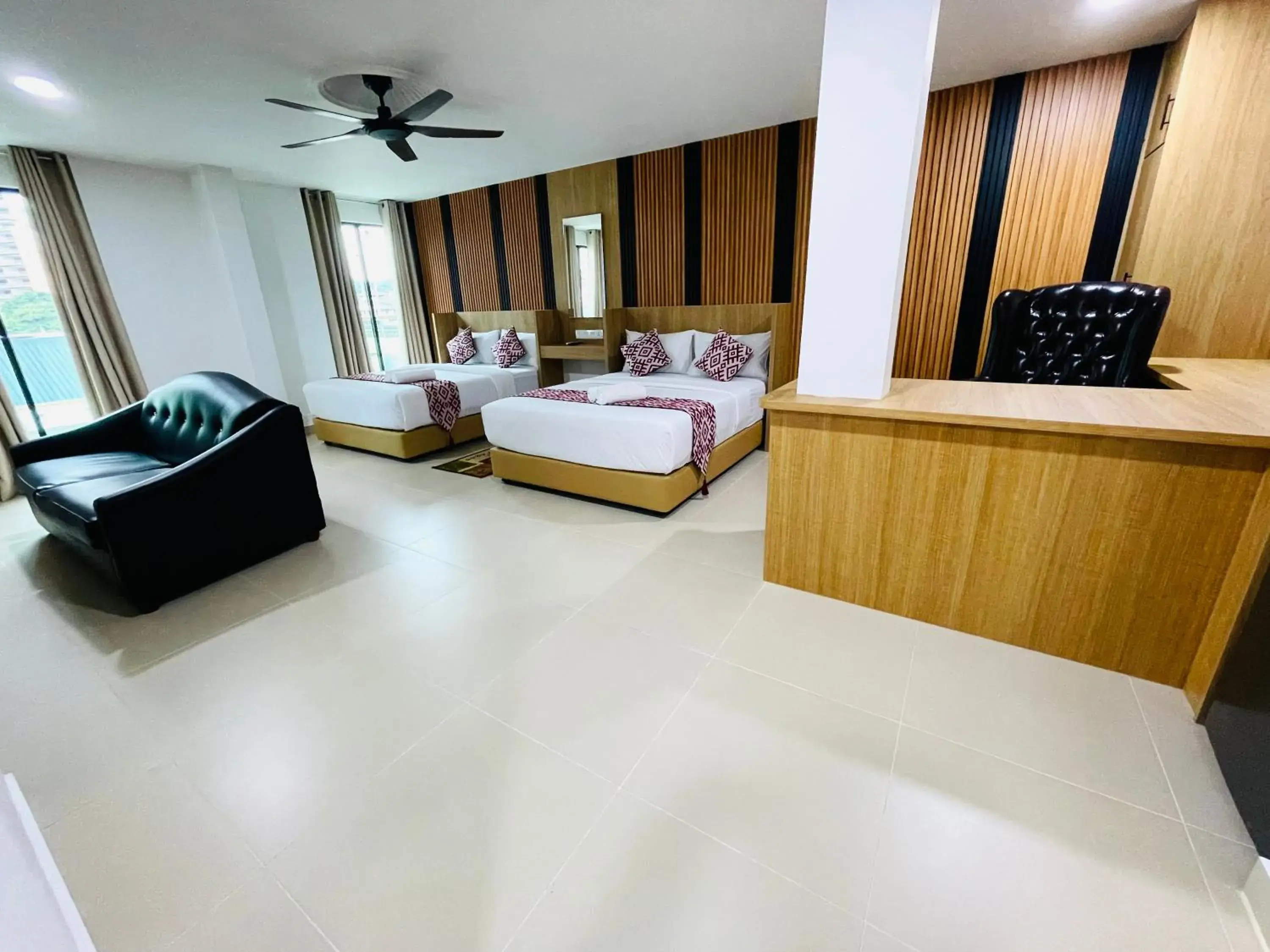 Family Room with Balcony in Cozy Hotel@ KL Sentral Family Room with Balcony in Cozy Hotel@ KL Sentral