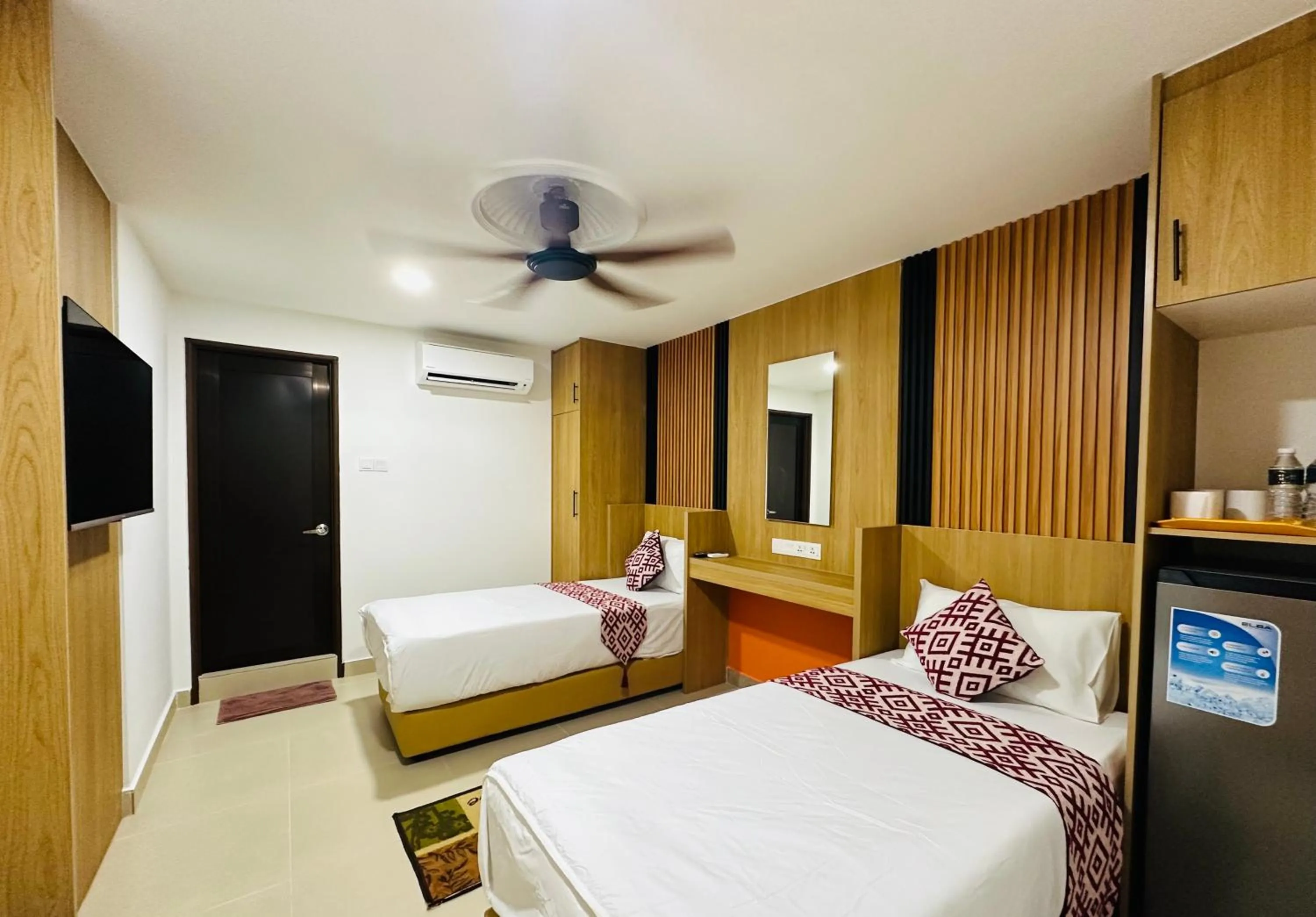 Bed in Cozy Hotel@ KL Sentral