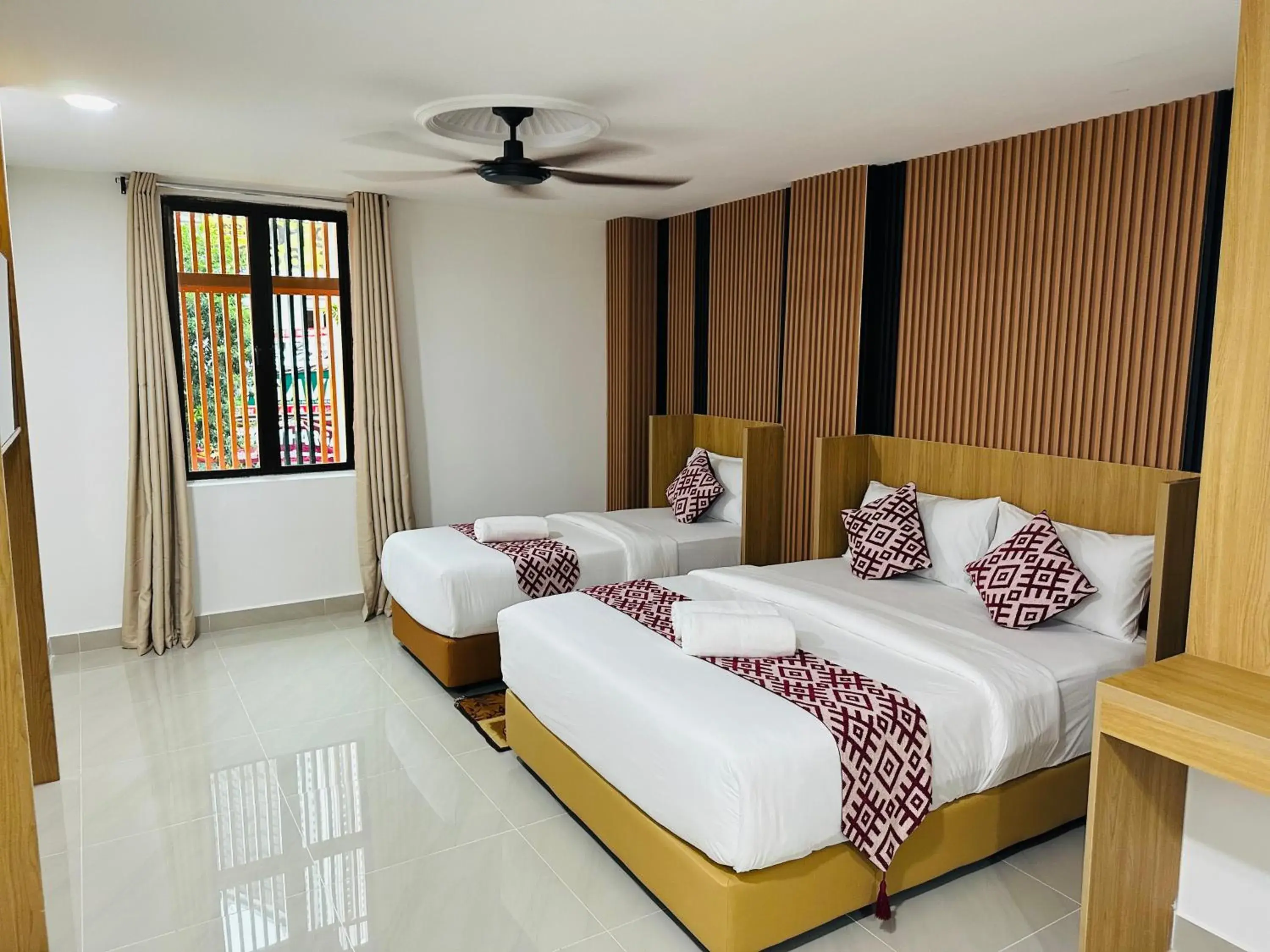 Deluxe Triple Room in Cozy Hotel@ KL Sentral Deluxe Triple Room in Cozy Hotel@ KL Sentral