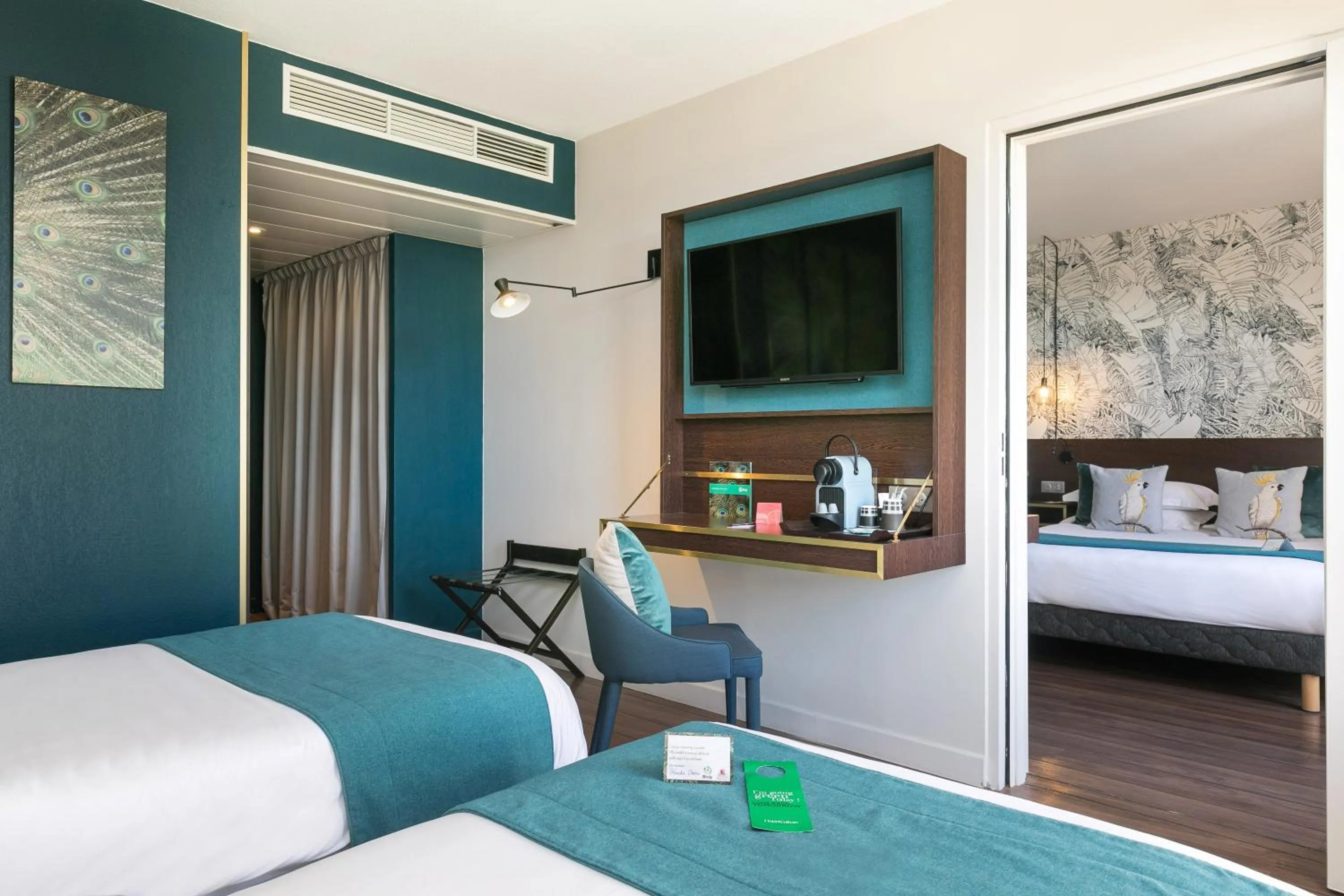 Bed in Hôtel Birdy by Happyculture