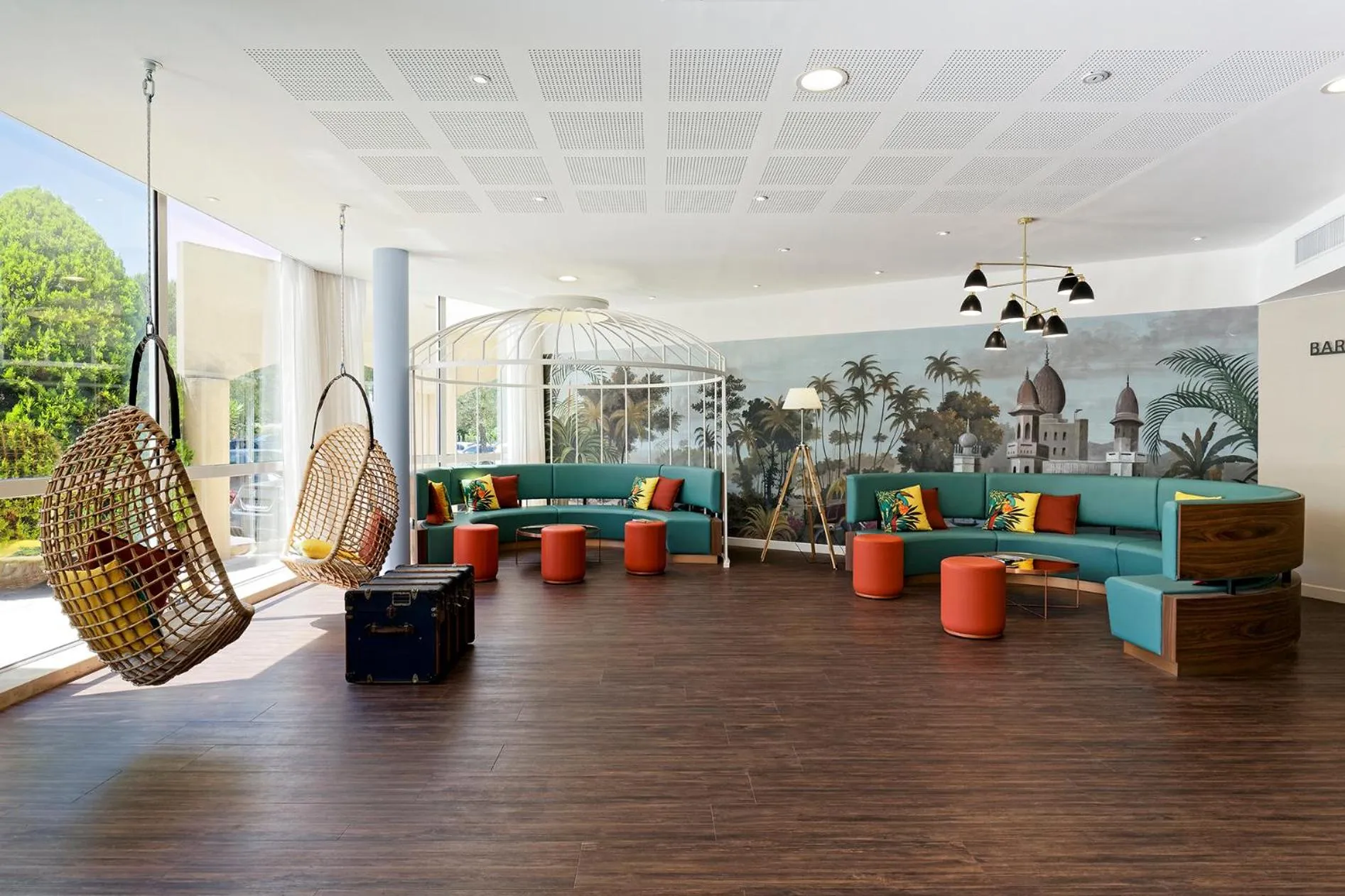 Lobby or reception in Hôtel Birdy by Happyculture