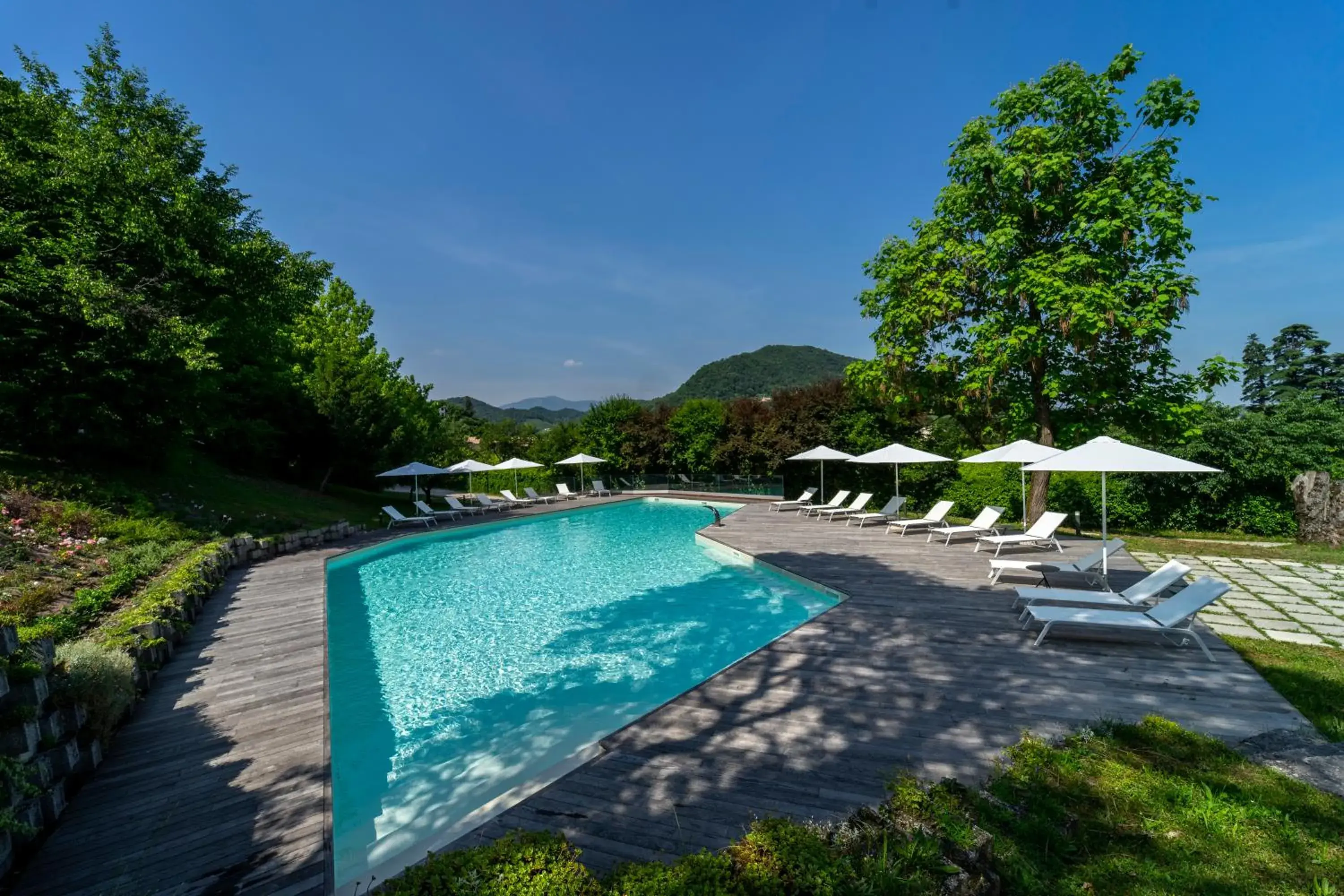 Swimming pool in Hotel Villa Soligo - Small Luxury Hotels of the World Swimming pool in Hotel Villa Soligo - Small Luxury Hotels of the World