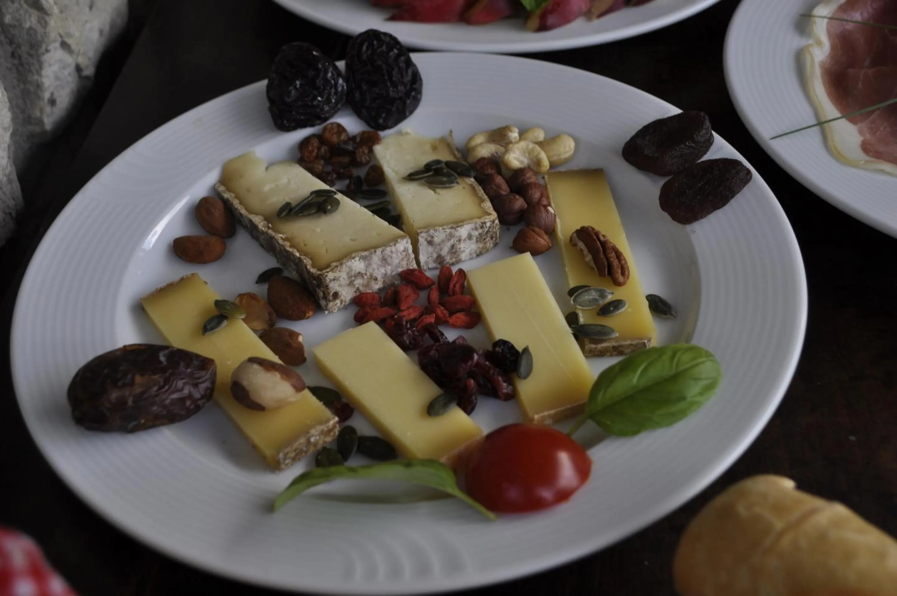 Dining area in Chalet la Cachette Cyclists & Skiers