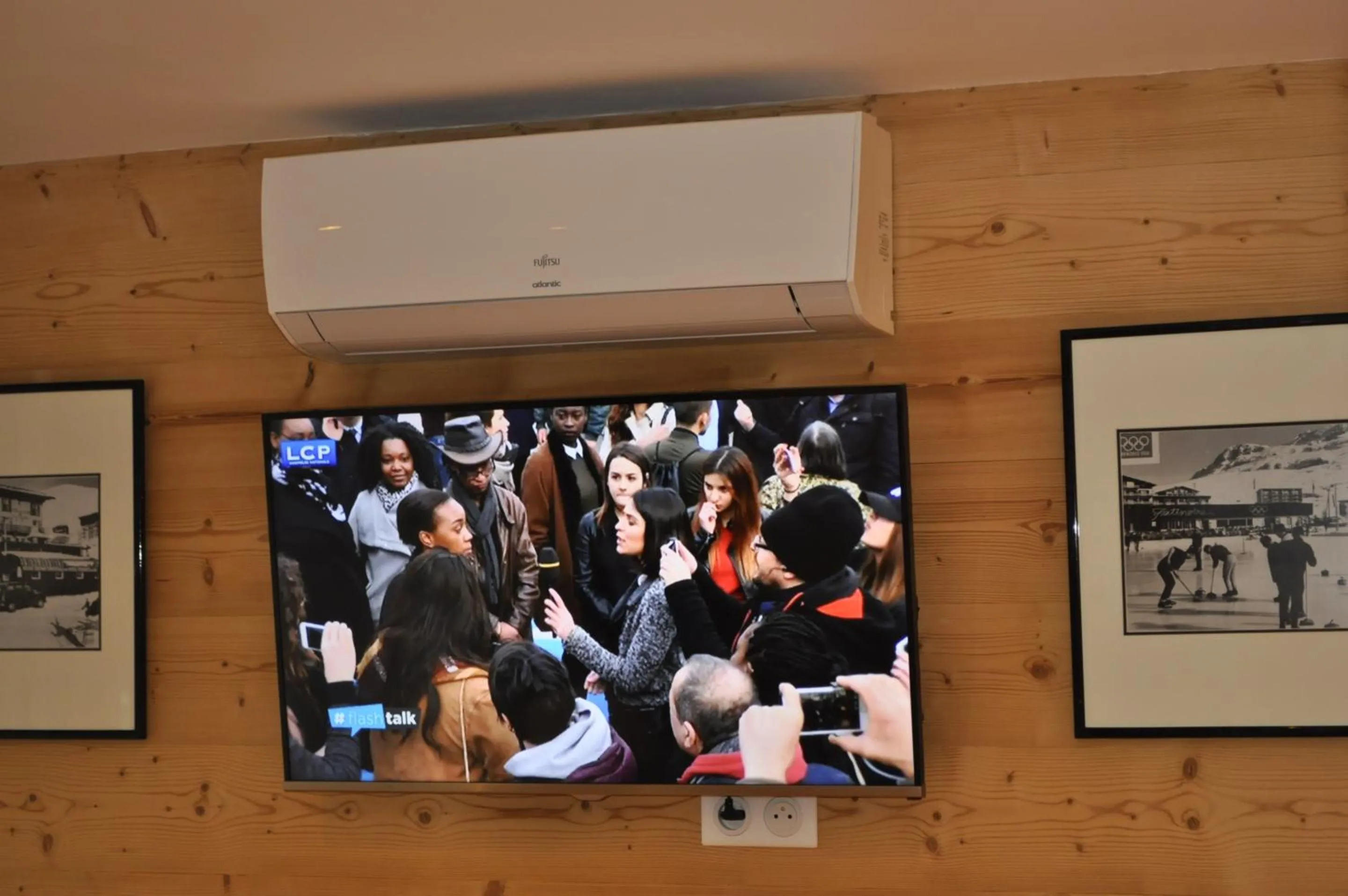 Bedroom in Chalet la Cachette Cyclists & Skiers
