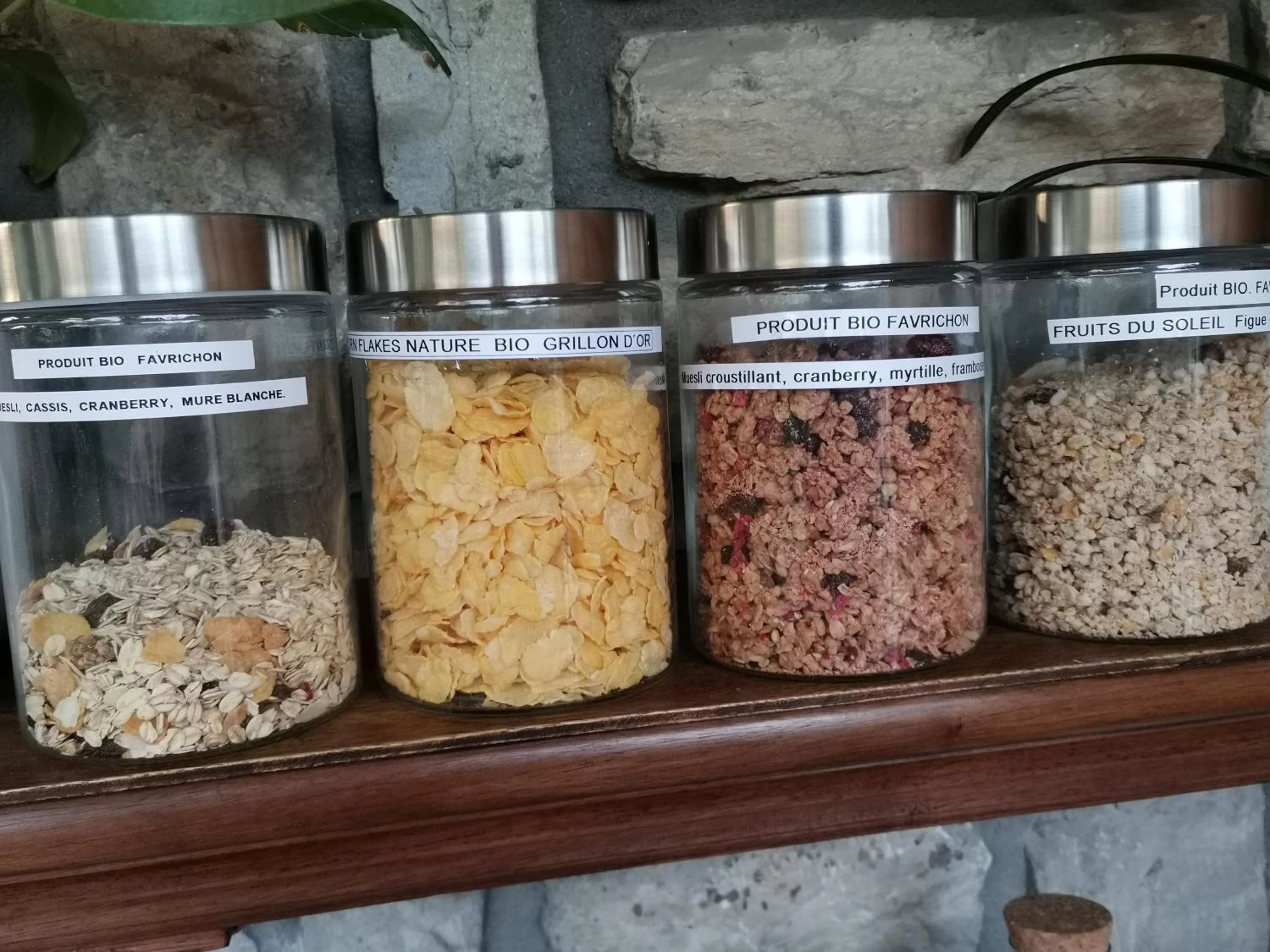 Dining area in Chalet la Cachette Cyclists & Skiers