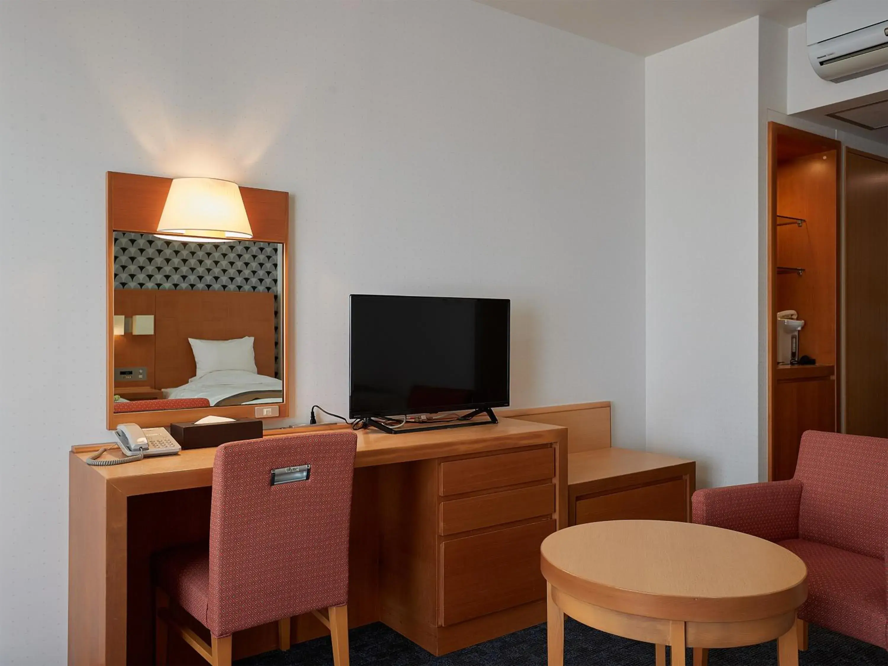 Photo of the whole room in Hotel Murasakimura Photo of the whole room in Hotel Murasakimura