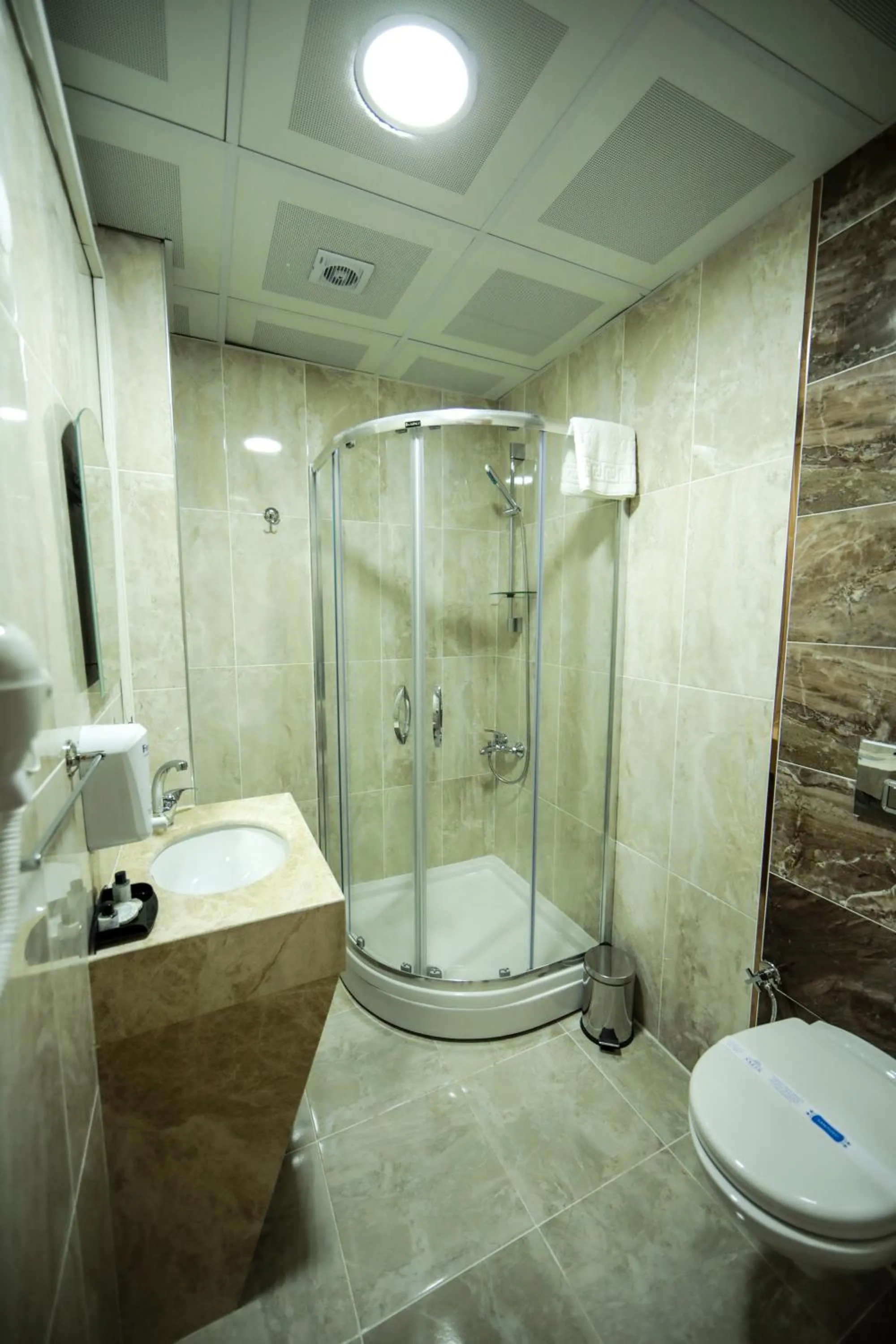 Bathroom in Fatsa Safi̇r Otel