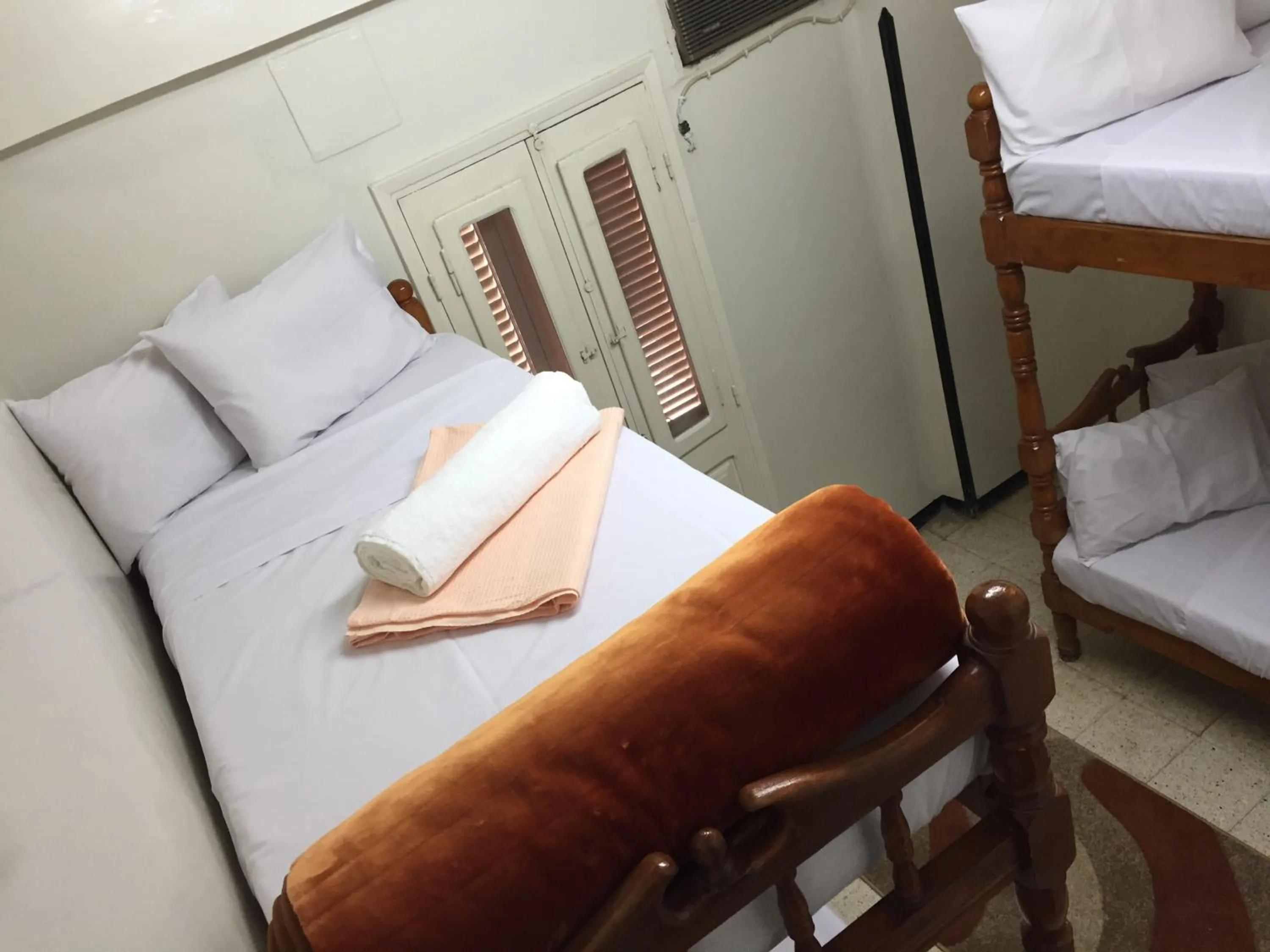 Single Bed in Male Dormitory Room with Shared Bathroom (Foreigners only) in Happy Land Luxor