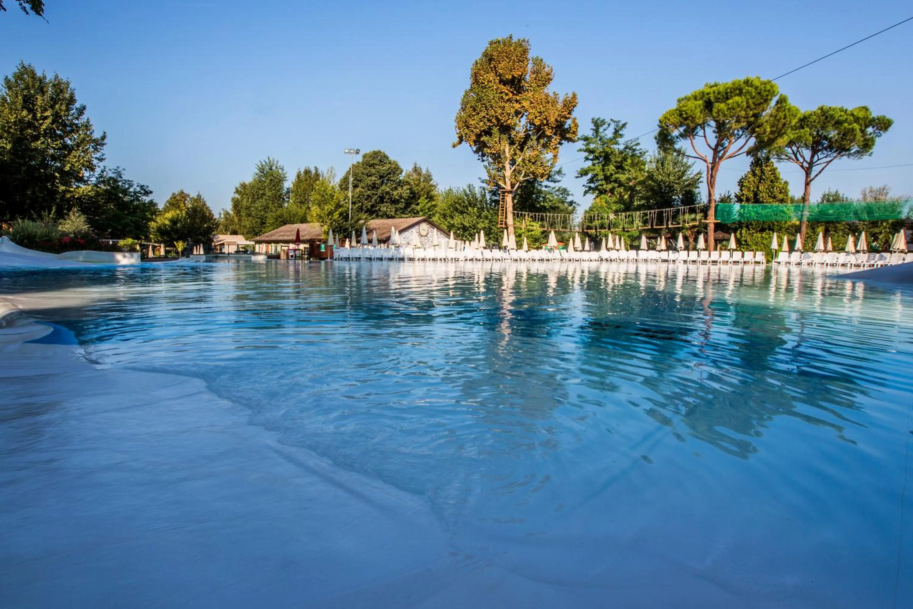 Swimming pool in Hotel La Diga Altomincio