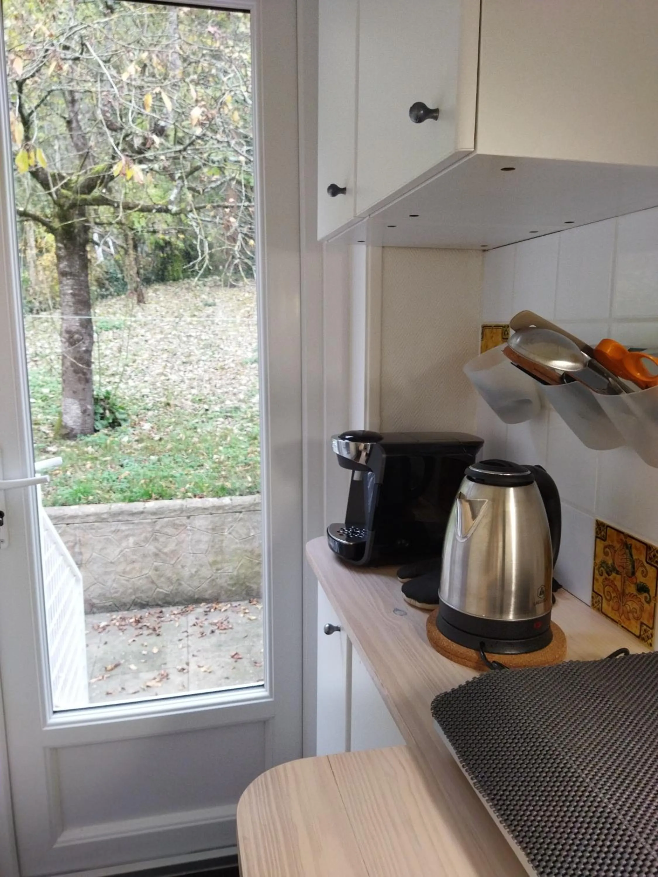 Coffee/tea facilities in Appartements Les remparts d'Alienor