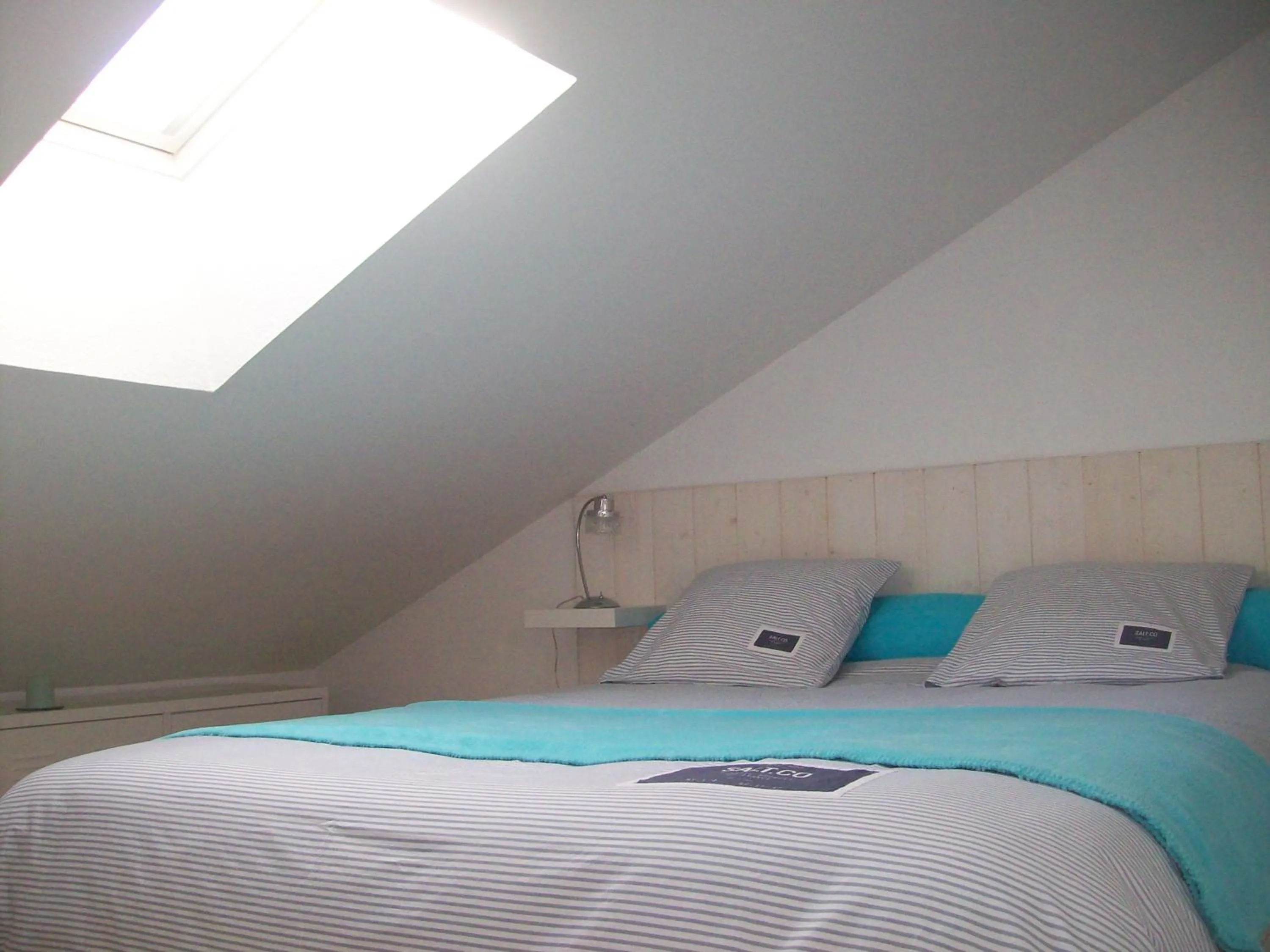 Bed in Appartements Les remparts d'Alienor