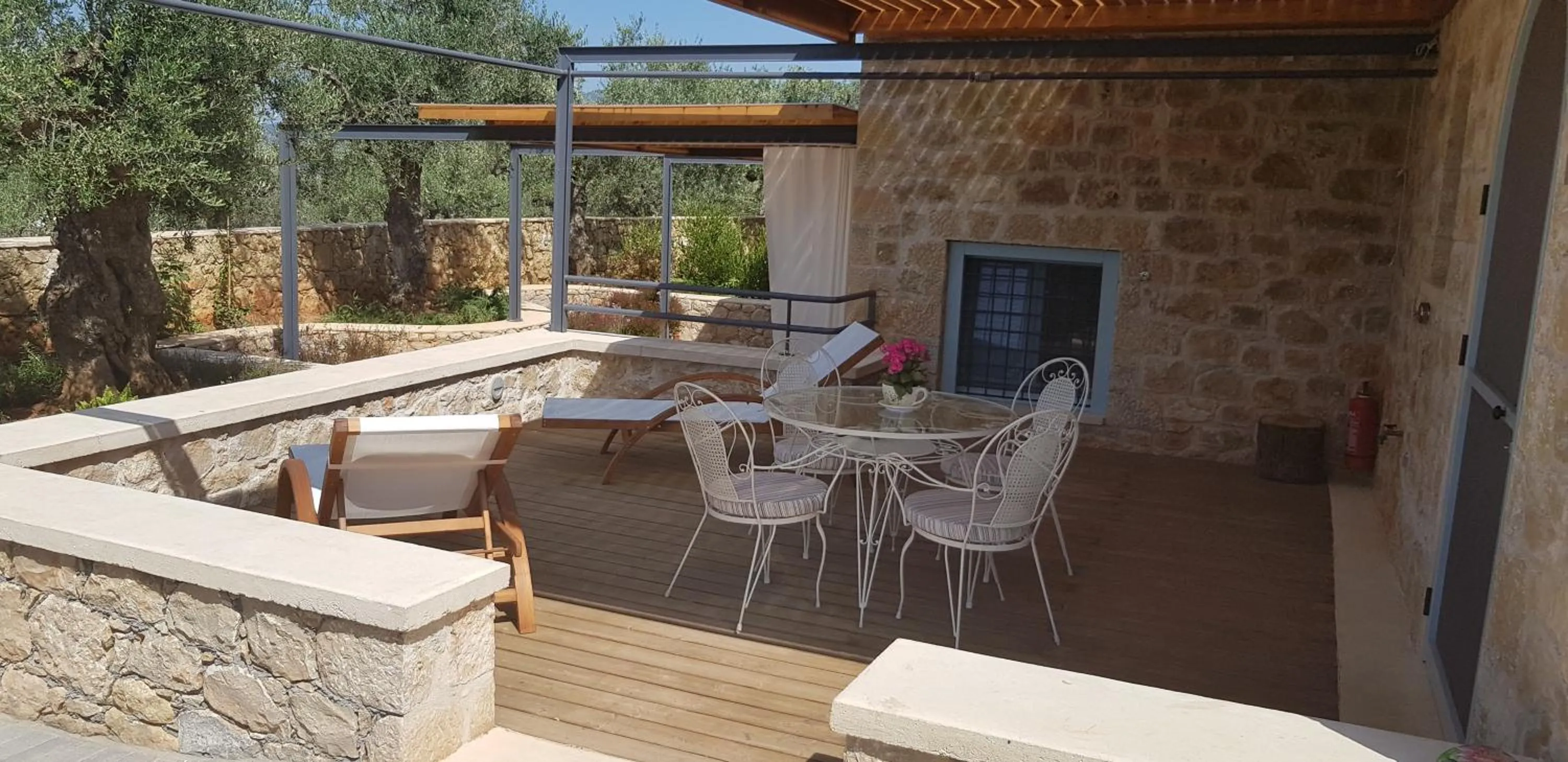 Balcony/Terrace in Lithos Guesthouse Kardamili