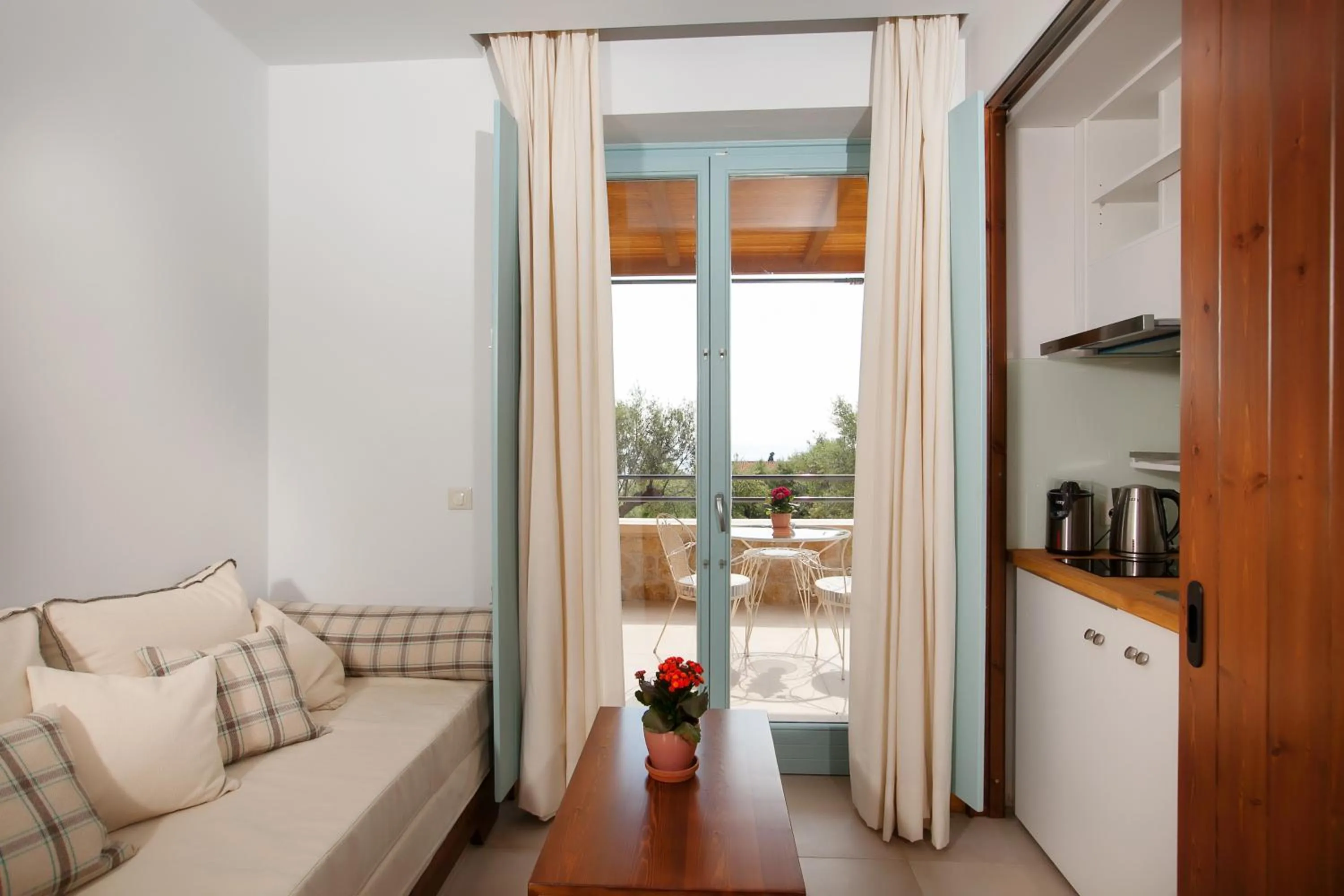 Lithos Guesthouse Kardamili