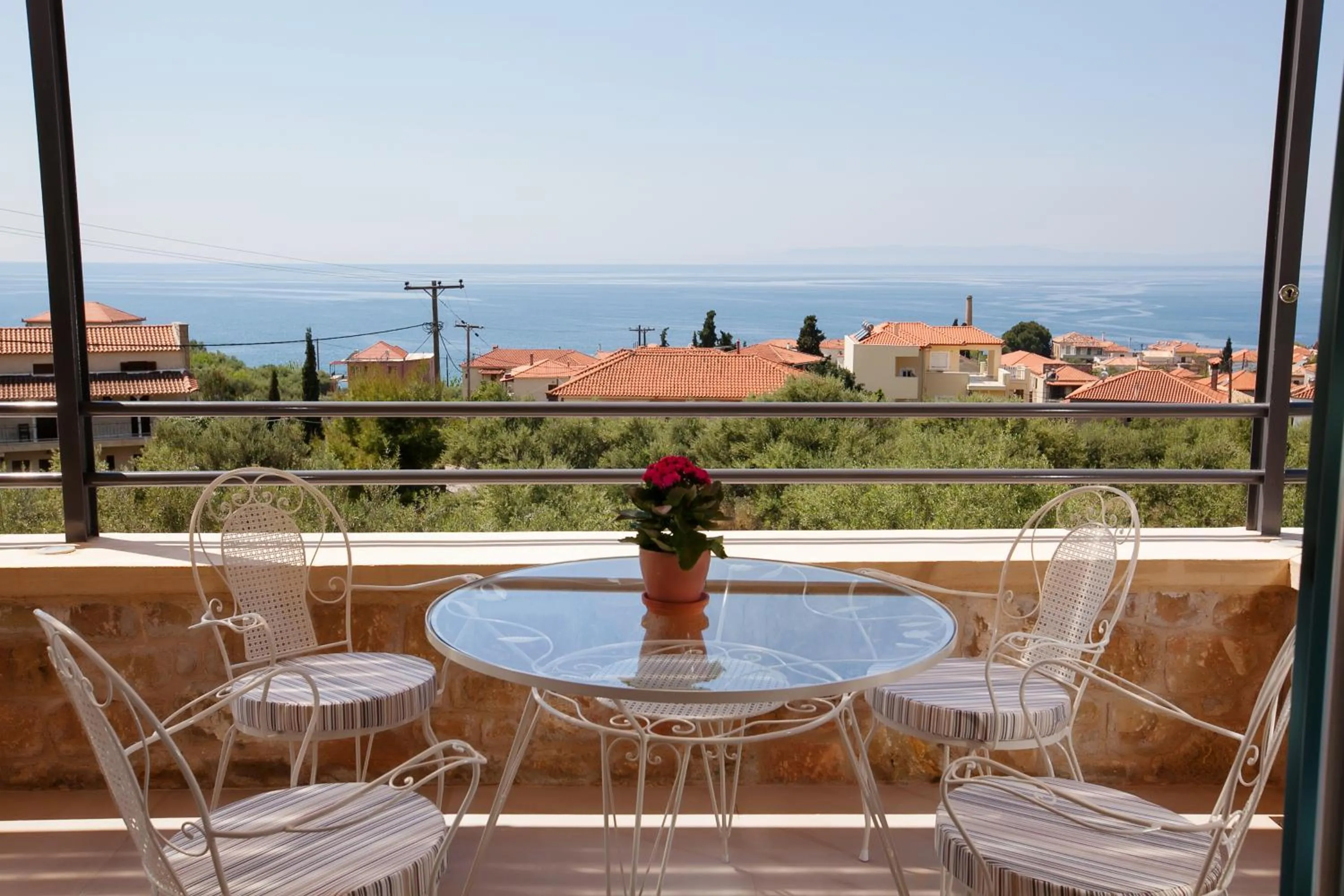 Lithos Guesthouse Kardamili