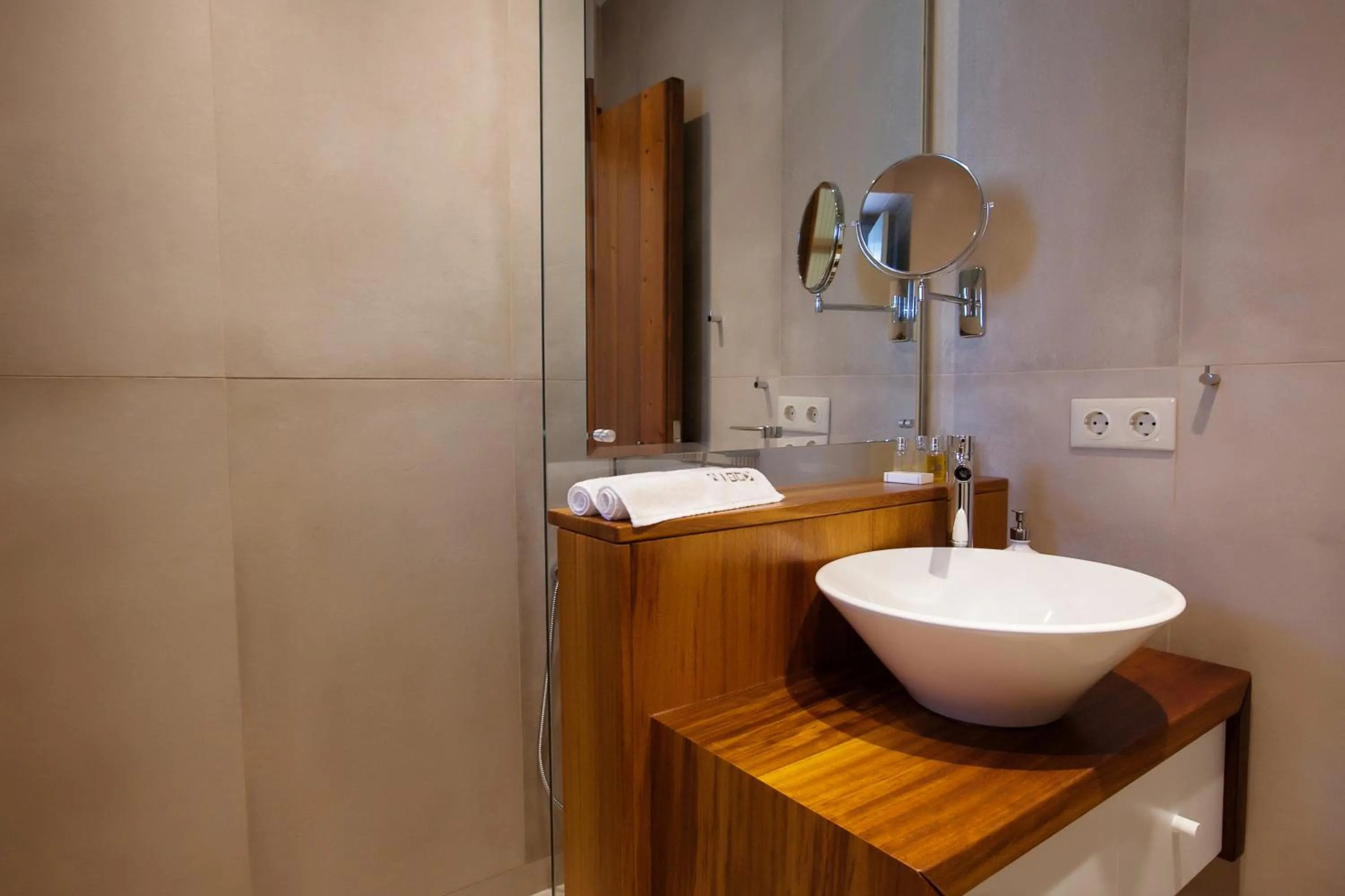 Lithos Guesthouse Kardamili