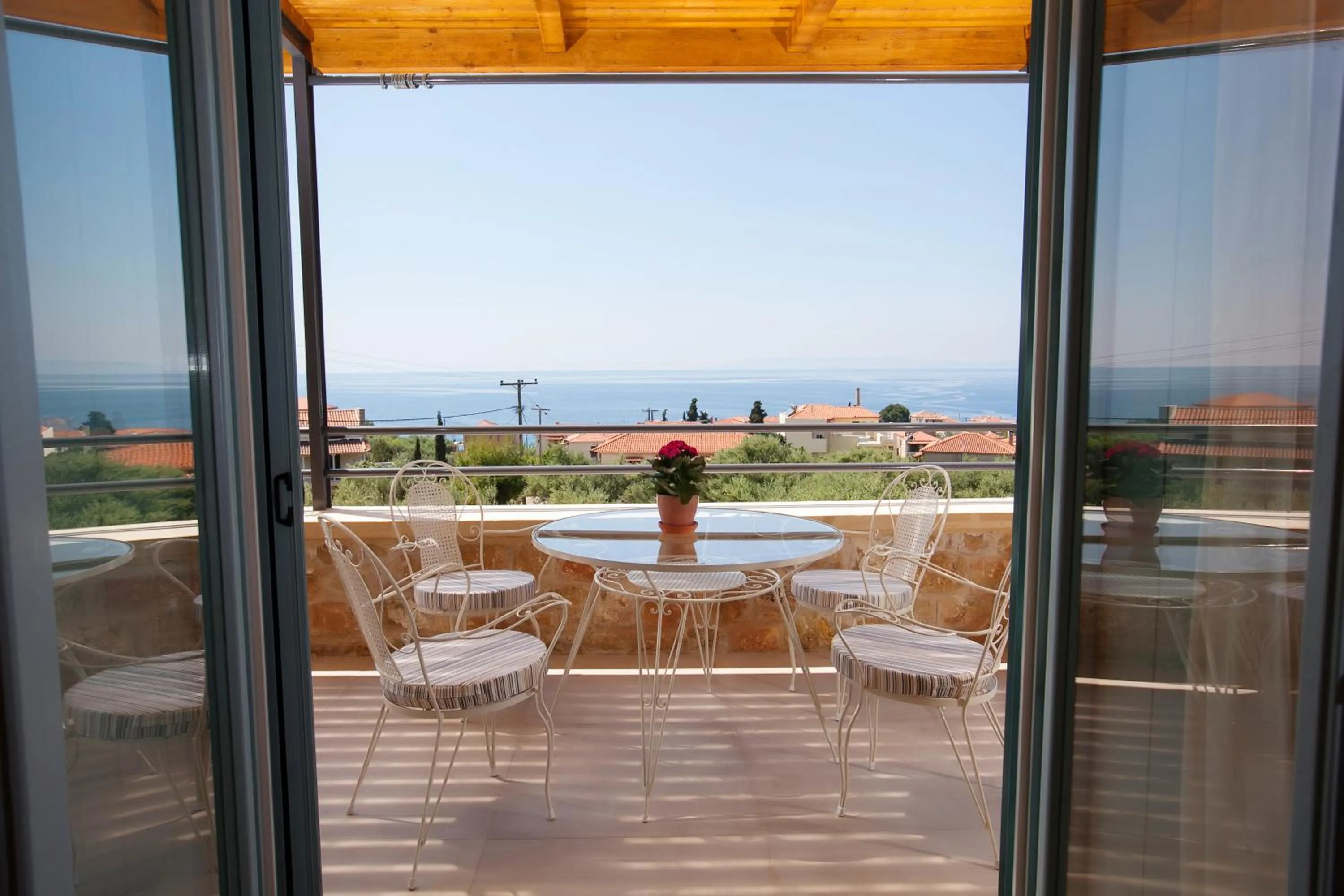 Sea view in Lithos Guesthouse Kardamili