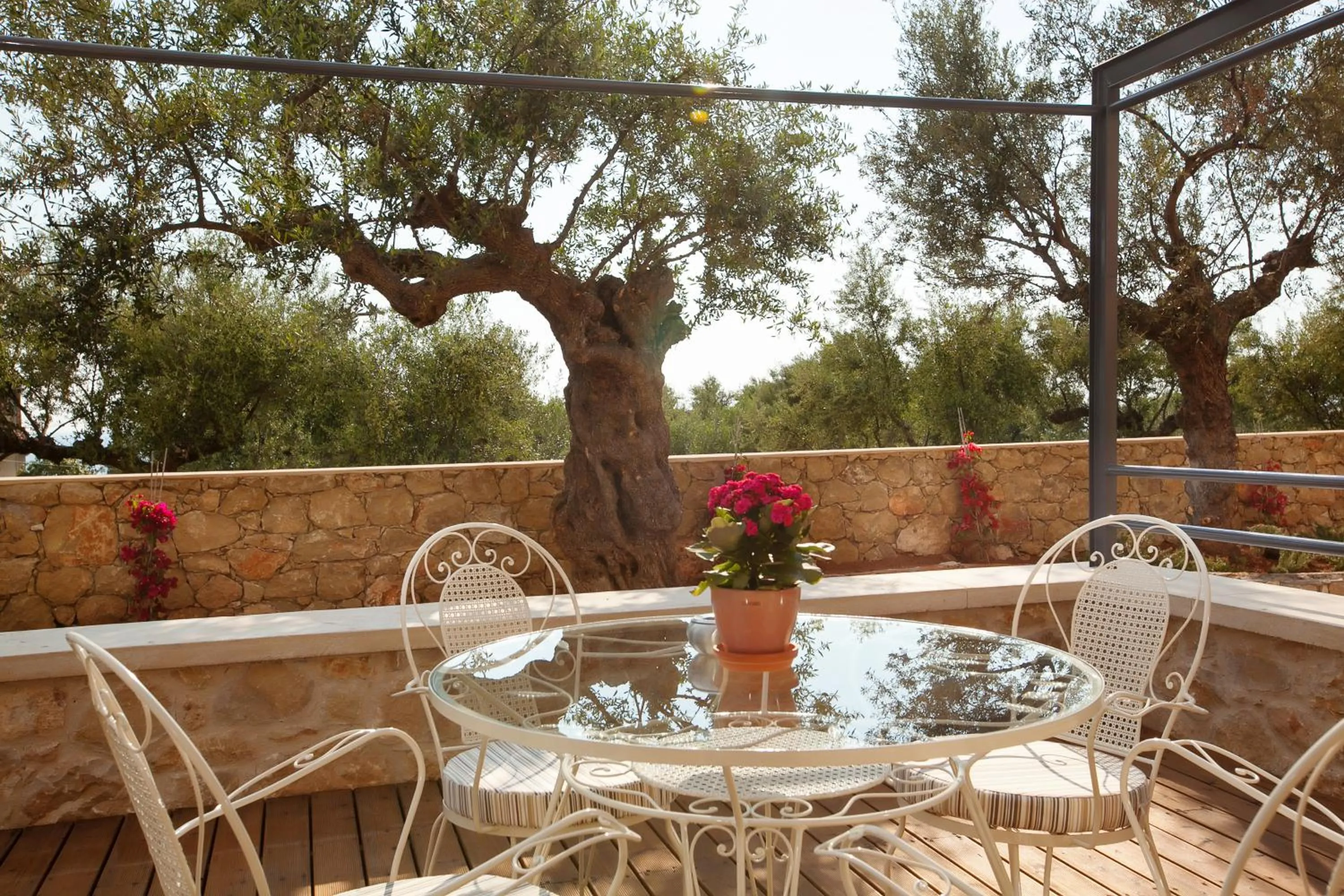 Lithos Guesthouse Kardamili