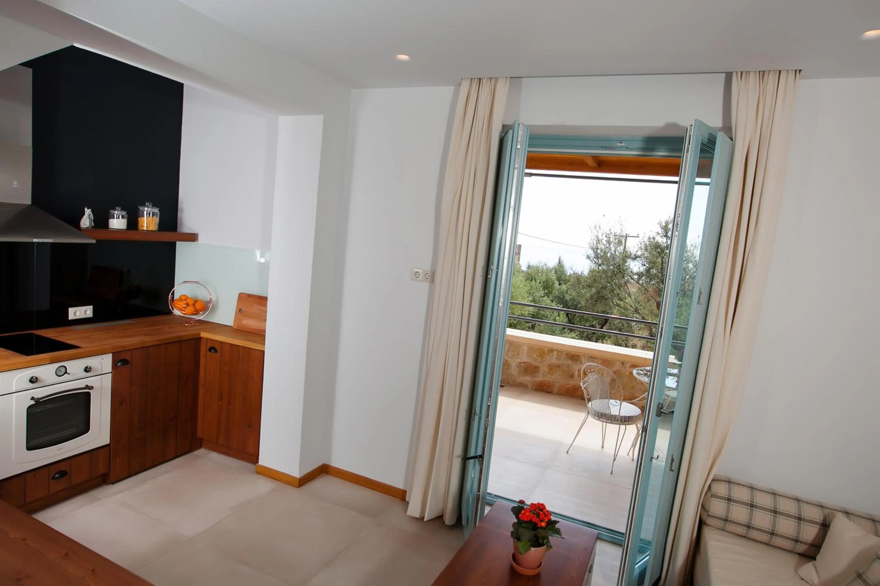 Lithos Guesthouse Kardamili