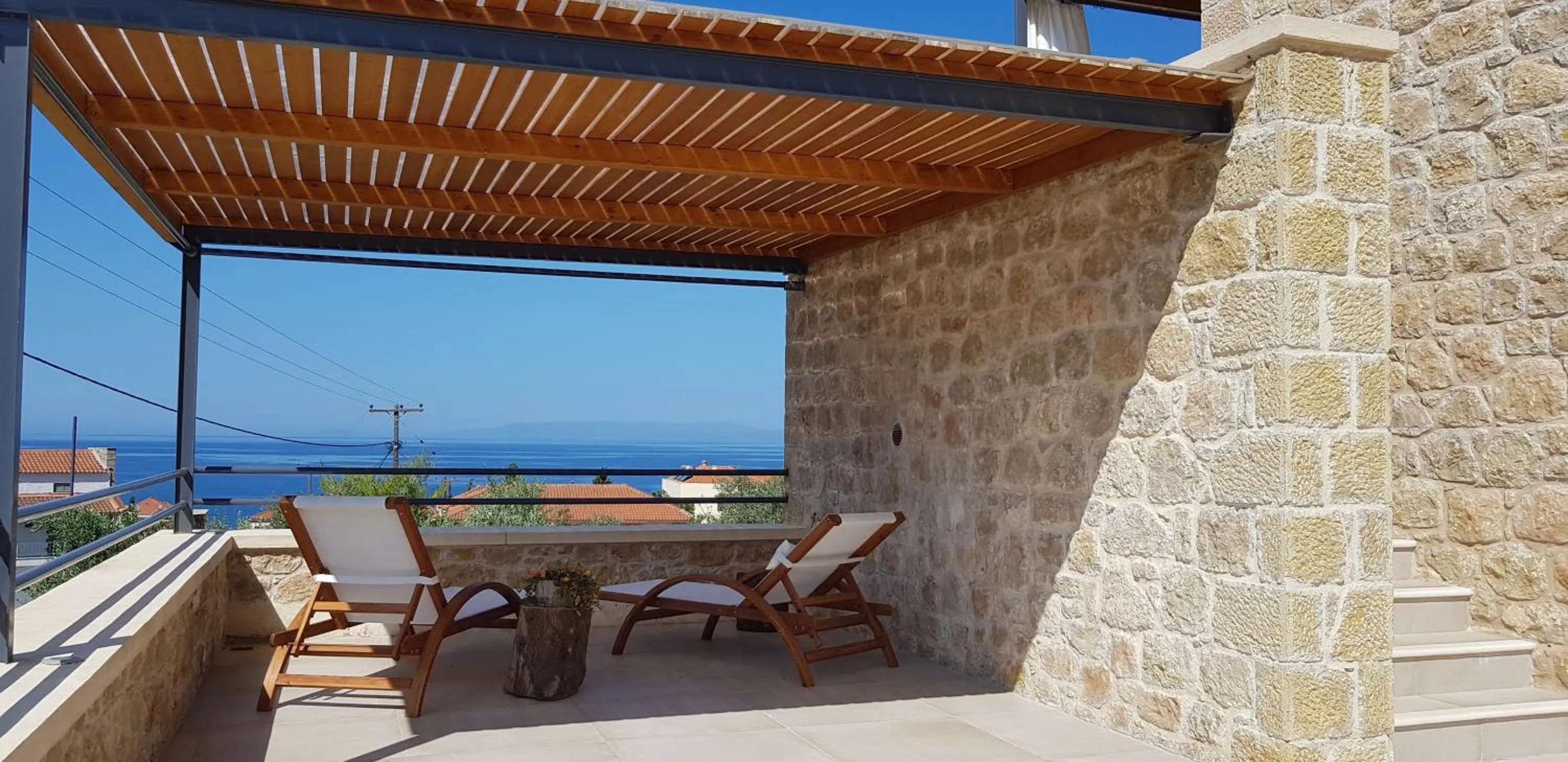 Property building in Lithos Guesthouse Kardamili
