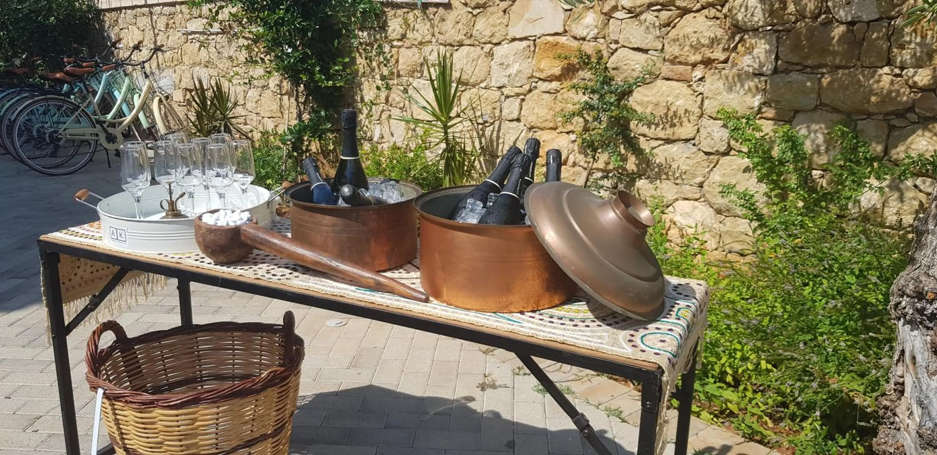 Patio in Lithos Guesthouse Kardamili