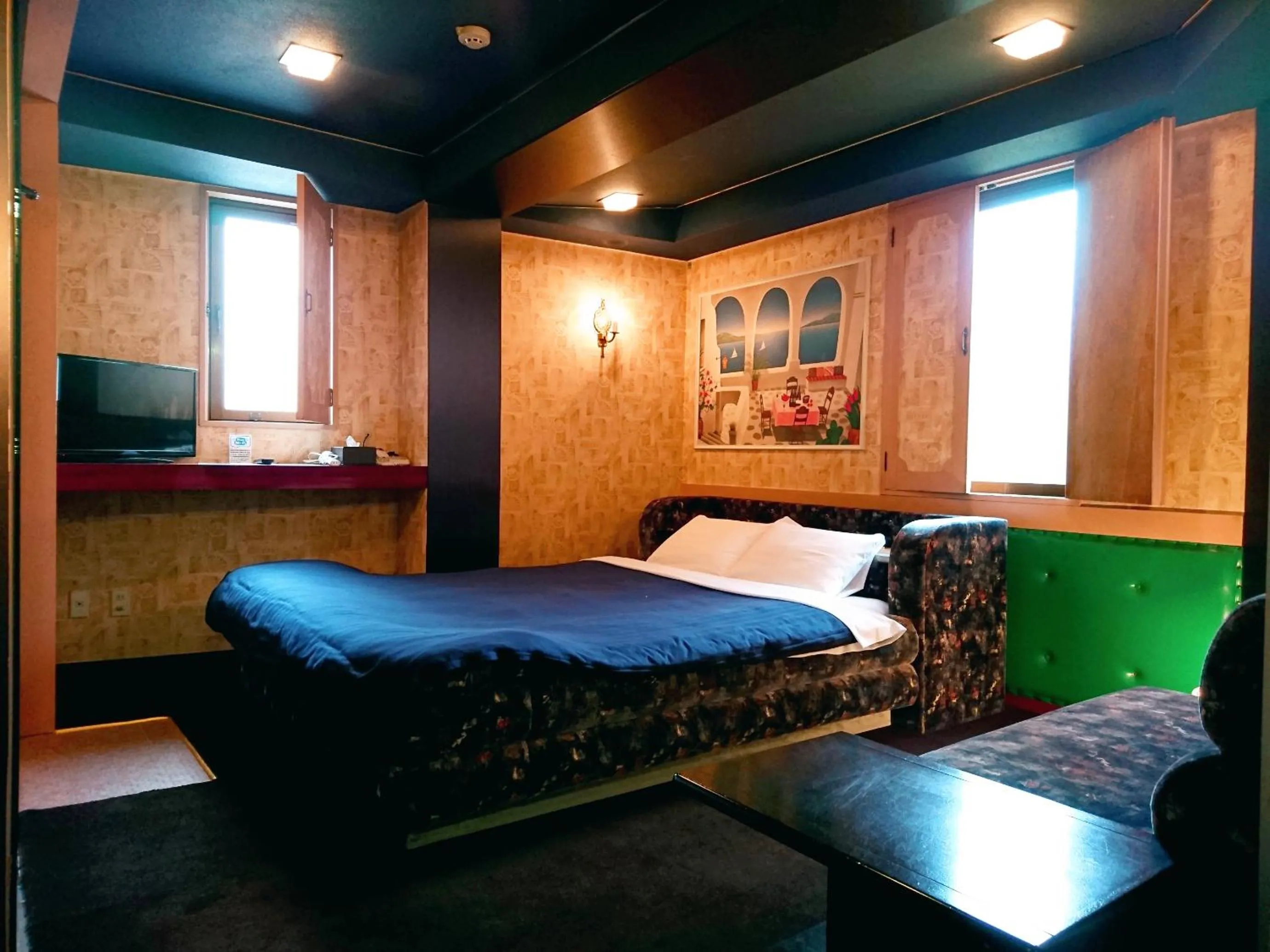 Photo of the whole room, Bed in Hotel Unicorn