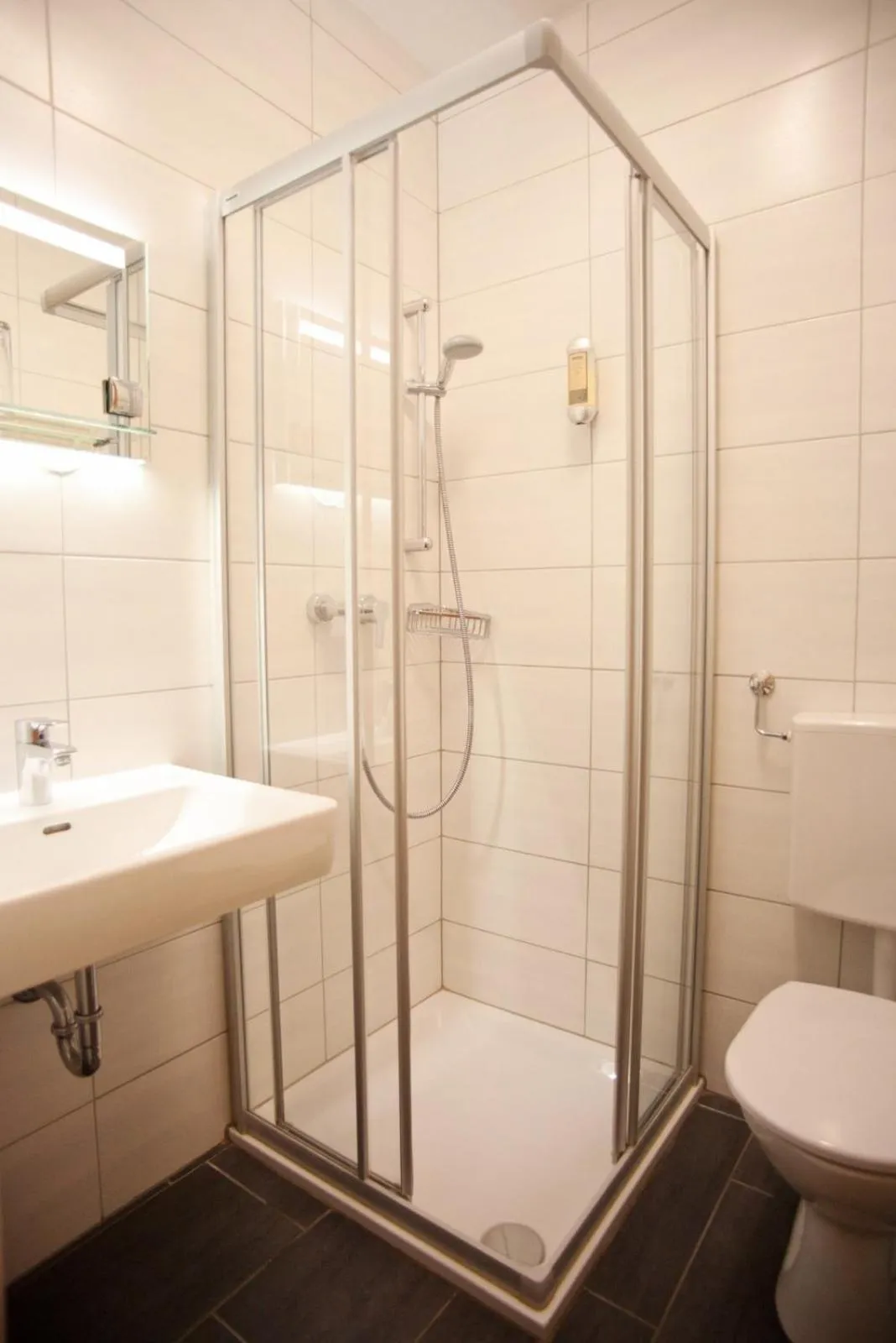 Shower in Gasthof Kummer