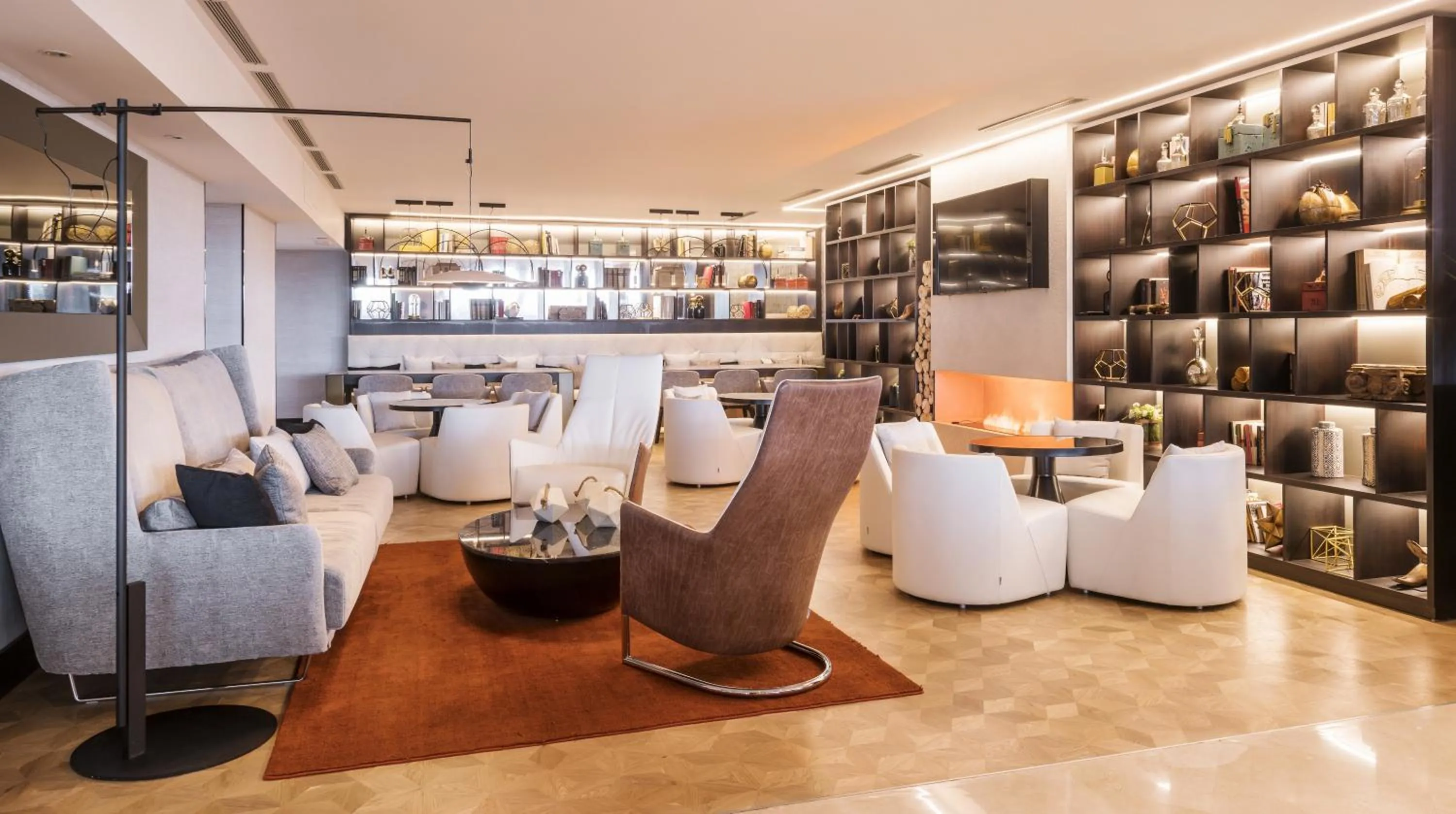 Lobby or reception in Ilunion Málaga