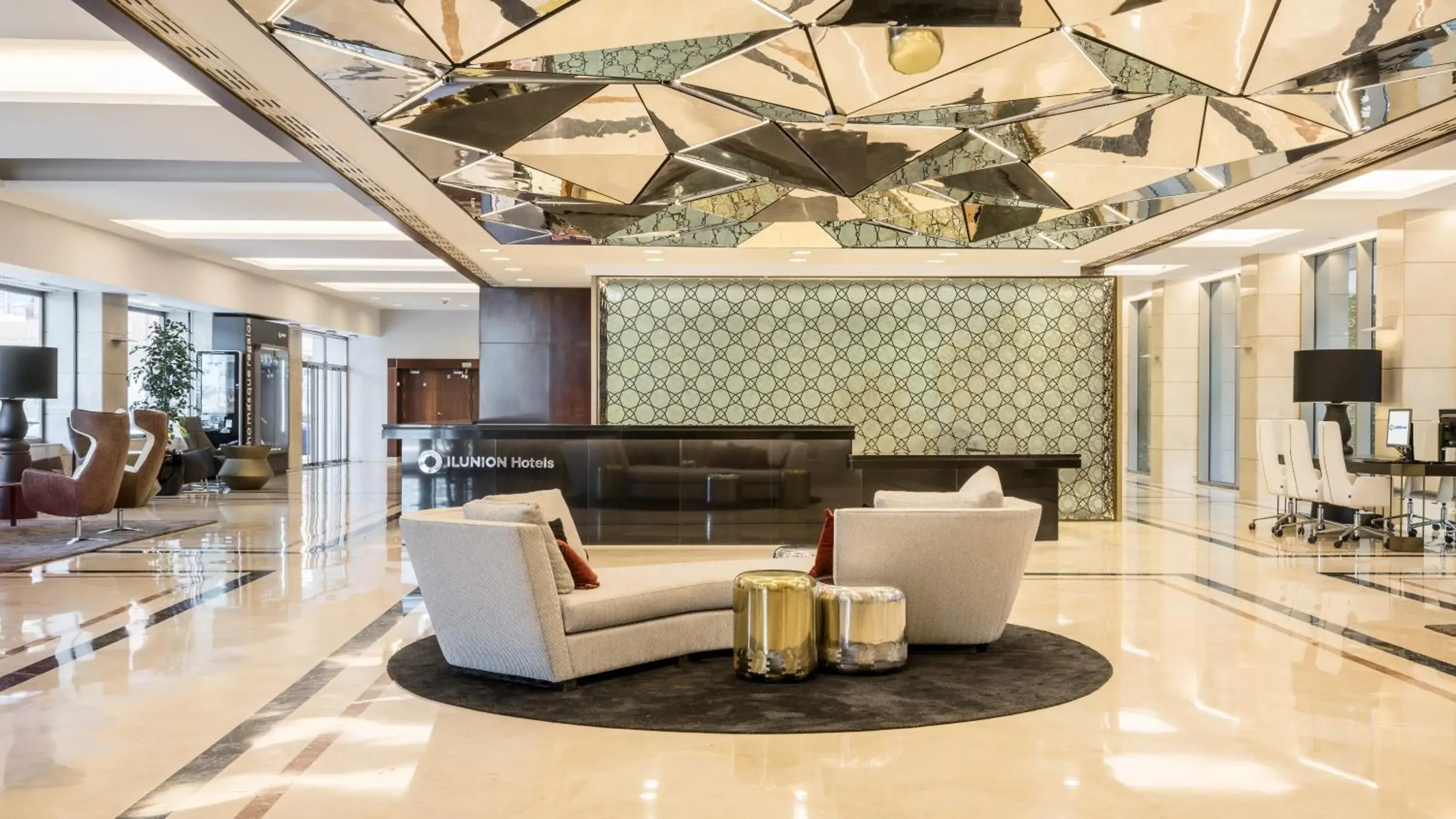 Lobby or reception in Ilunion Málaga Lobby or reception in Ilunion Málaga