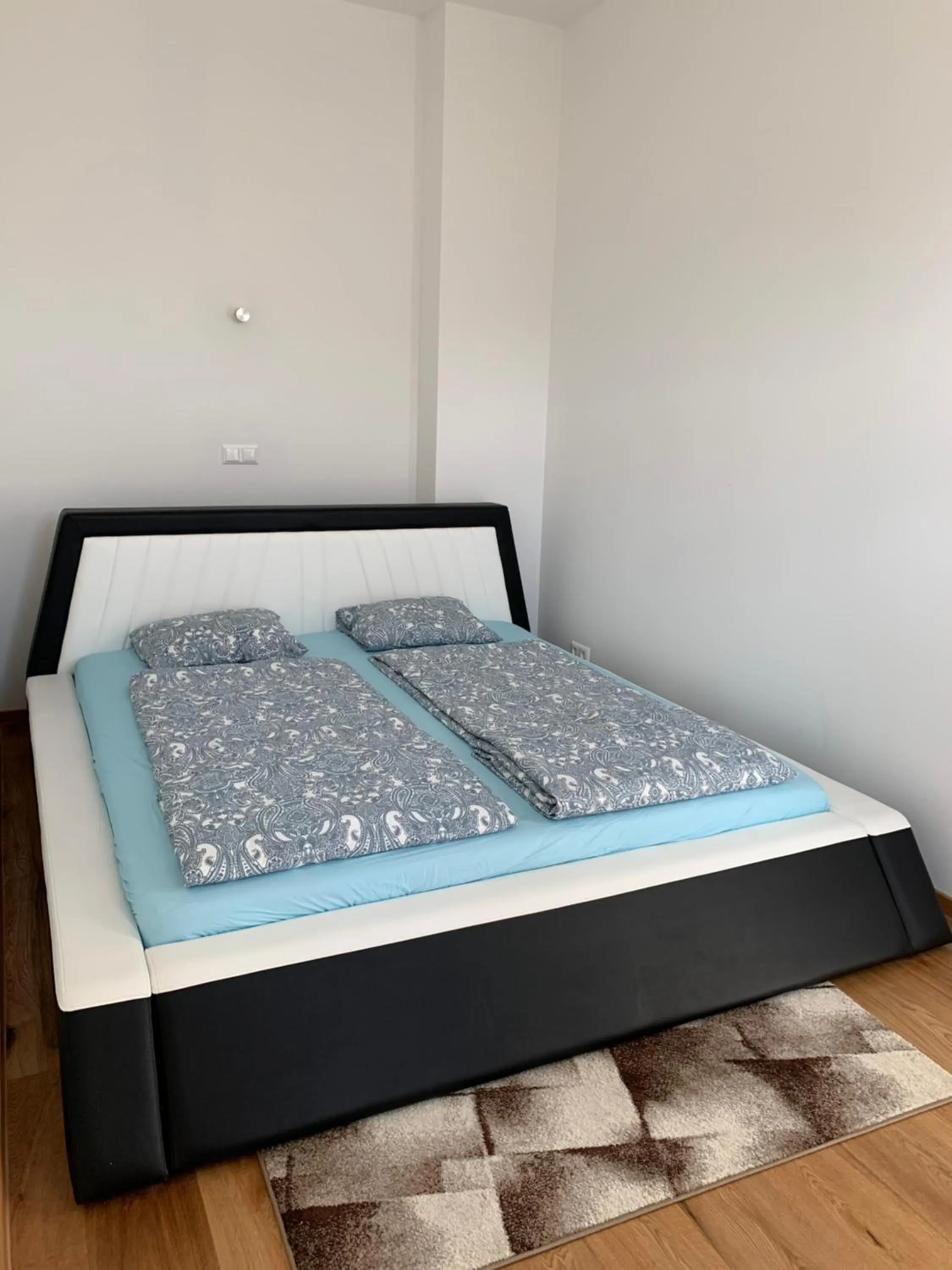 Bed in Colony Apartments