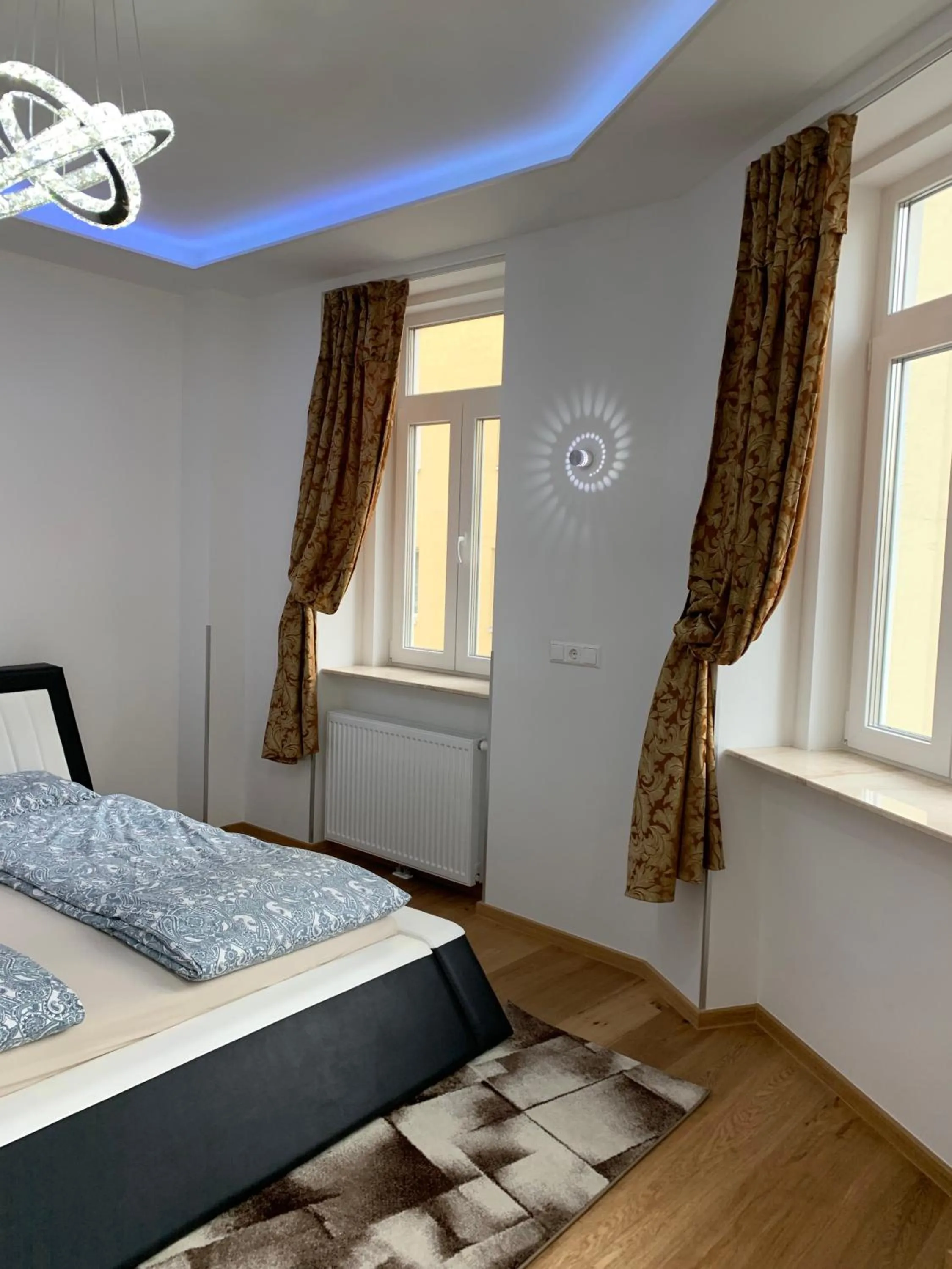 Bed in Colony Apartments